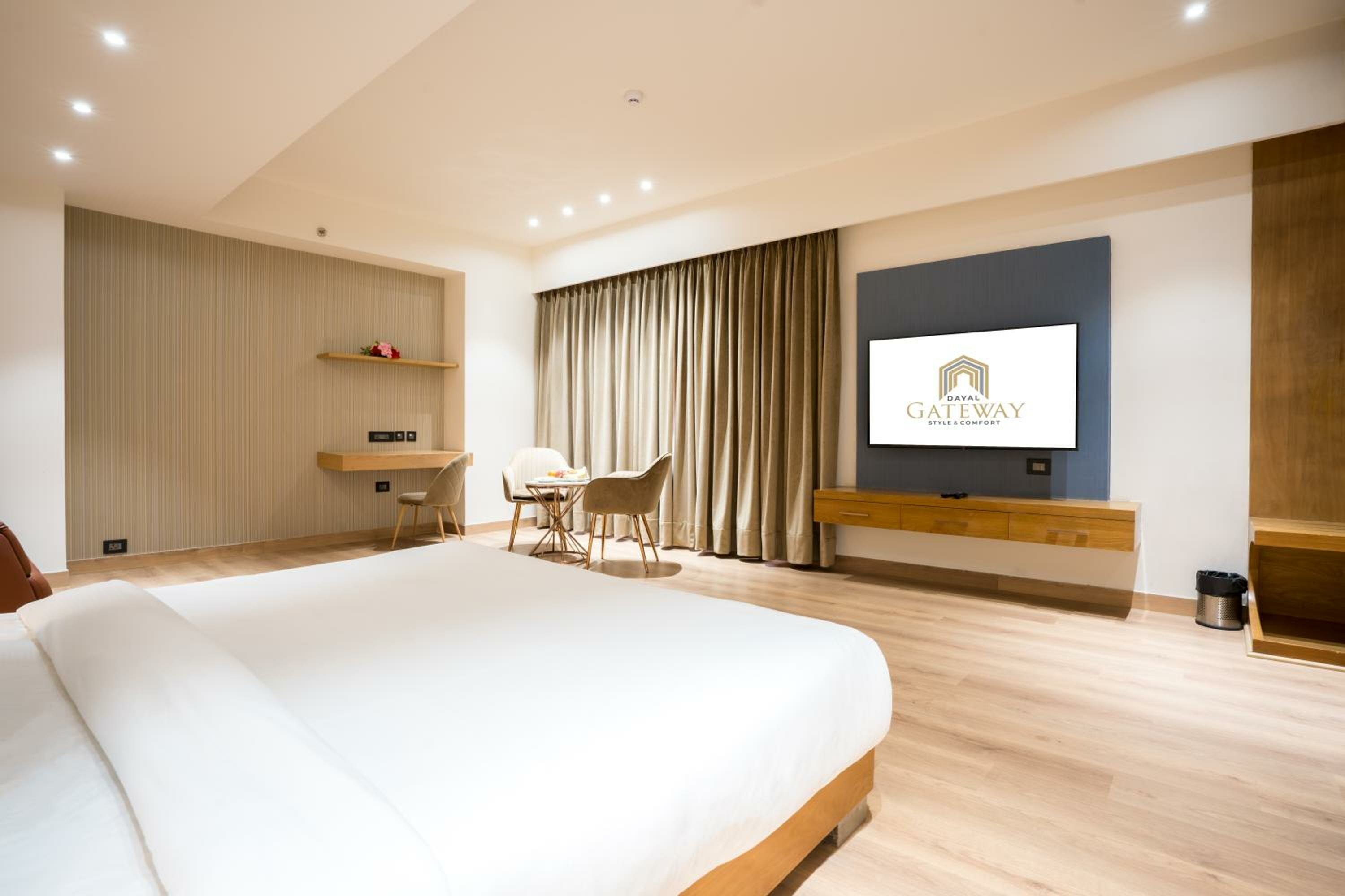 Deluxe King Room