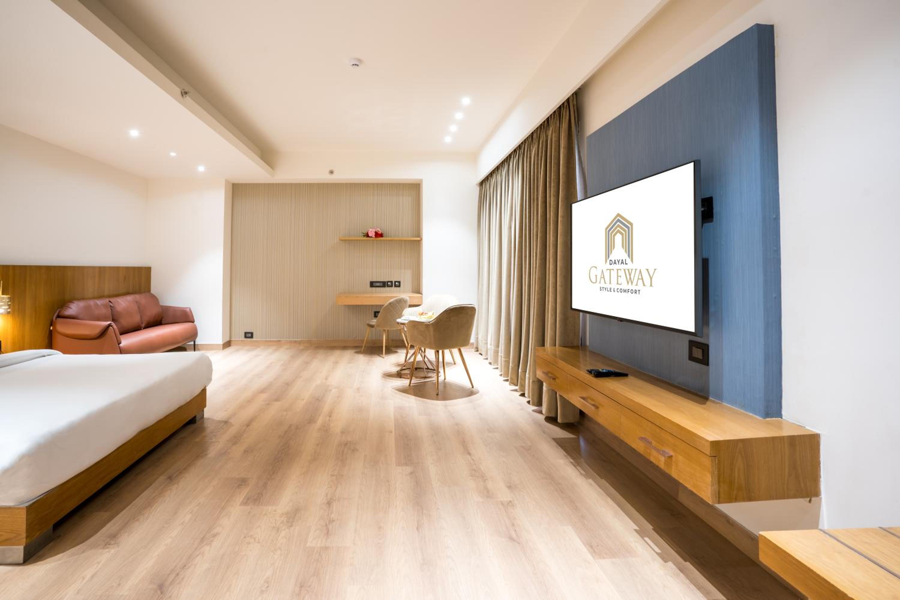 Deluxe King Room