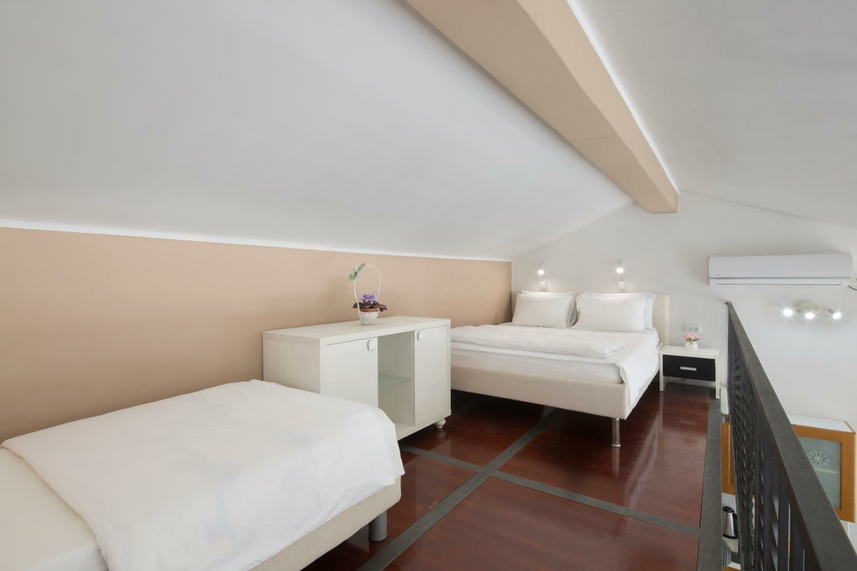 Apartment - Split Level