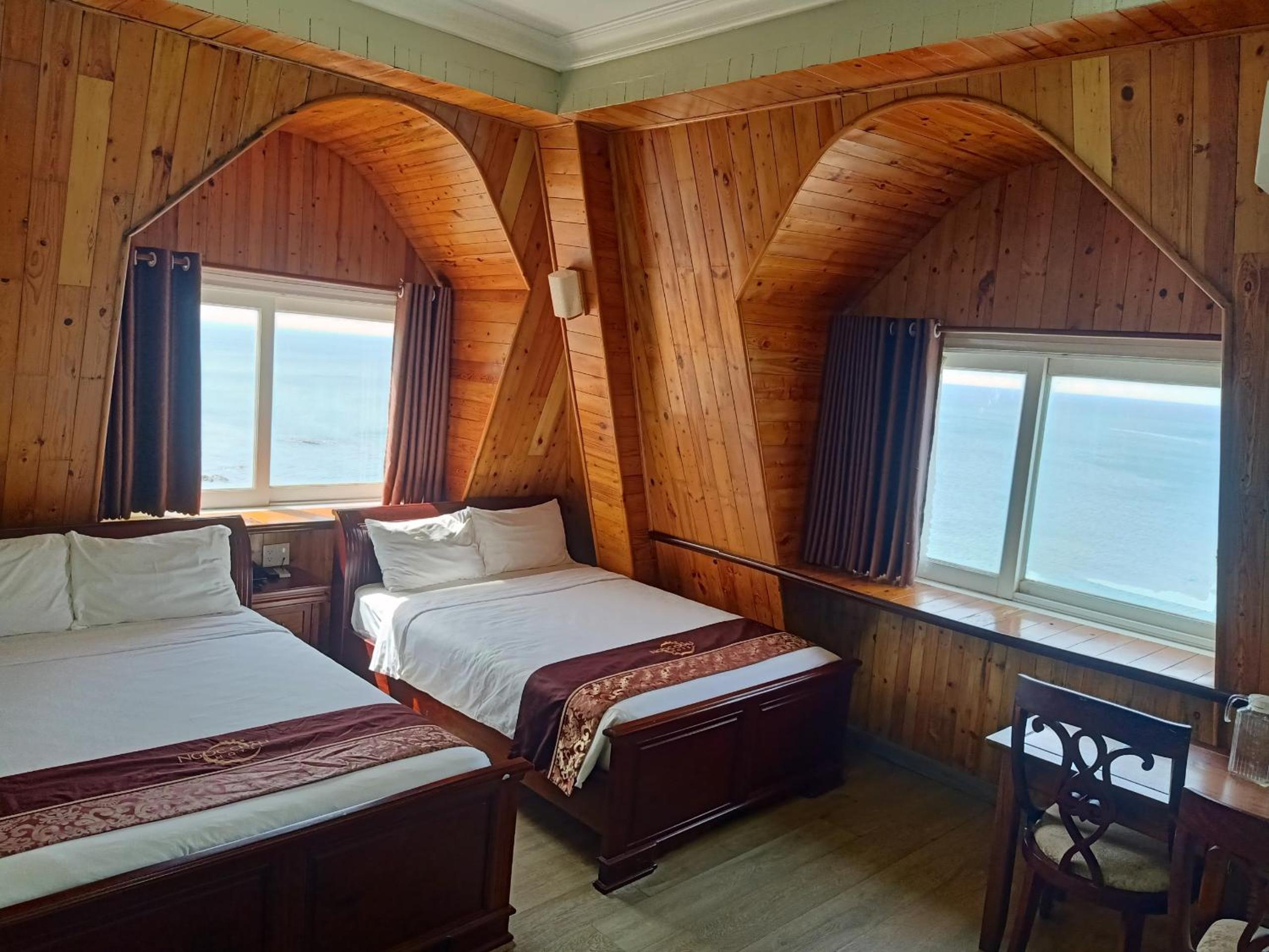 Deluxe Twin Room with Sea View