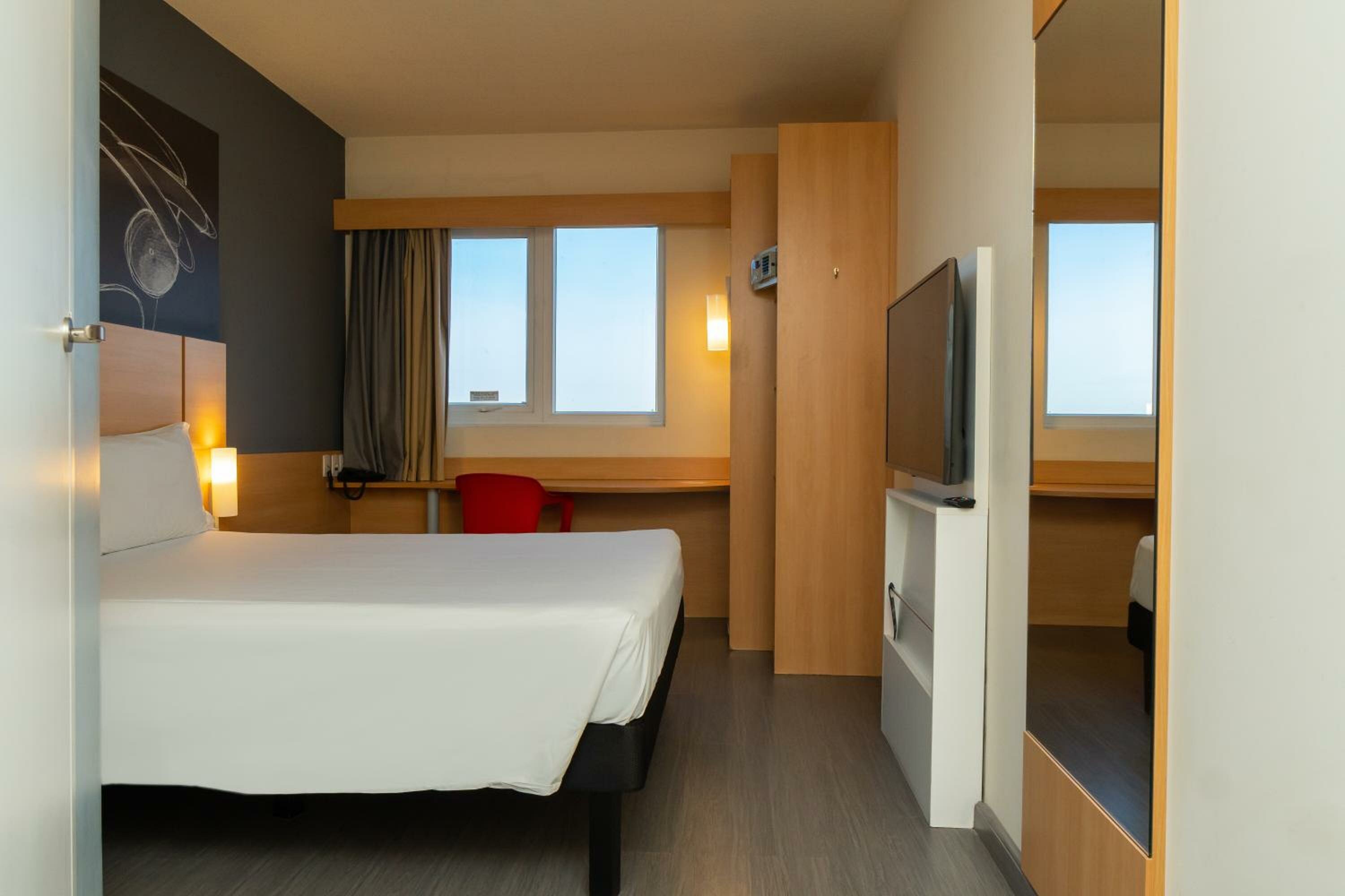 Standard Apartment with One Double Bed