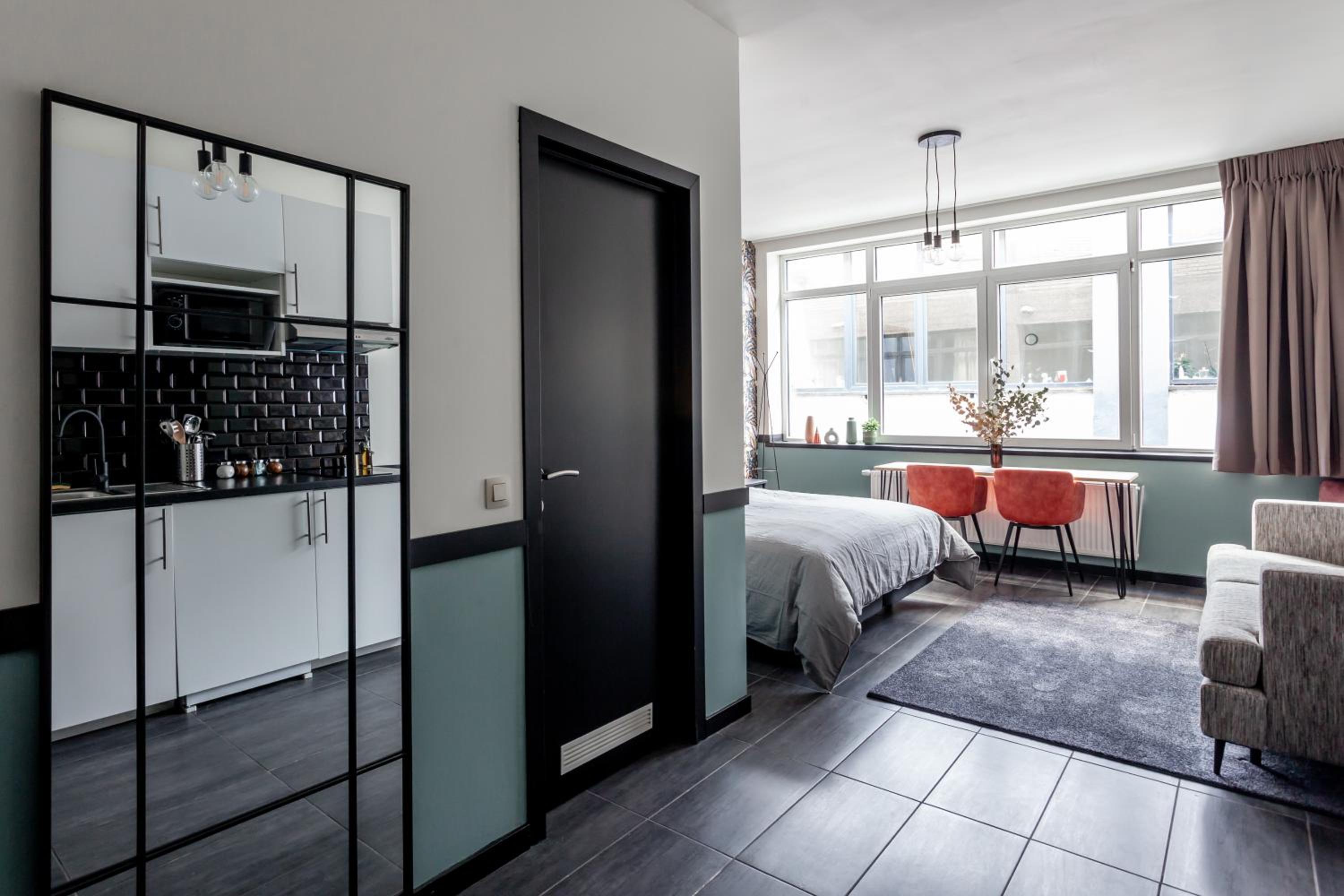 King Studio with Sofa Bed