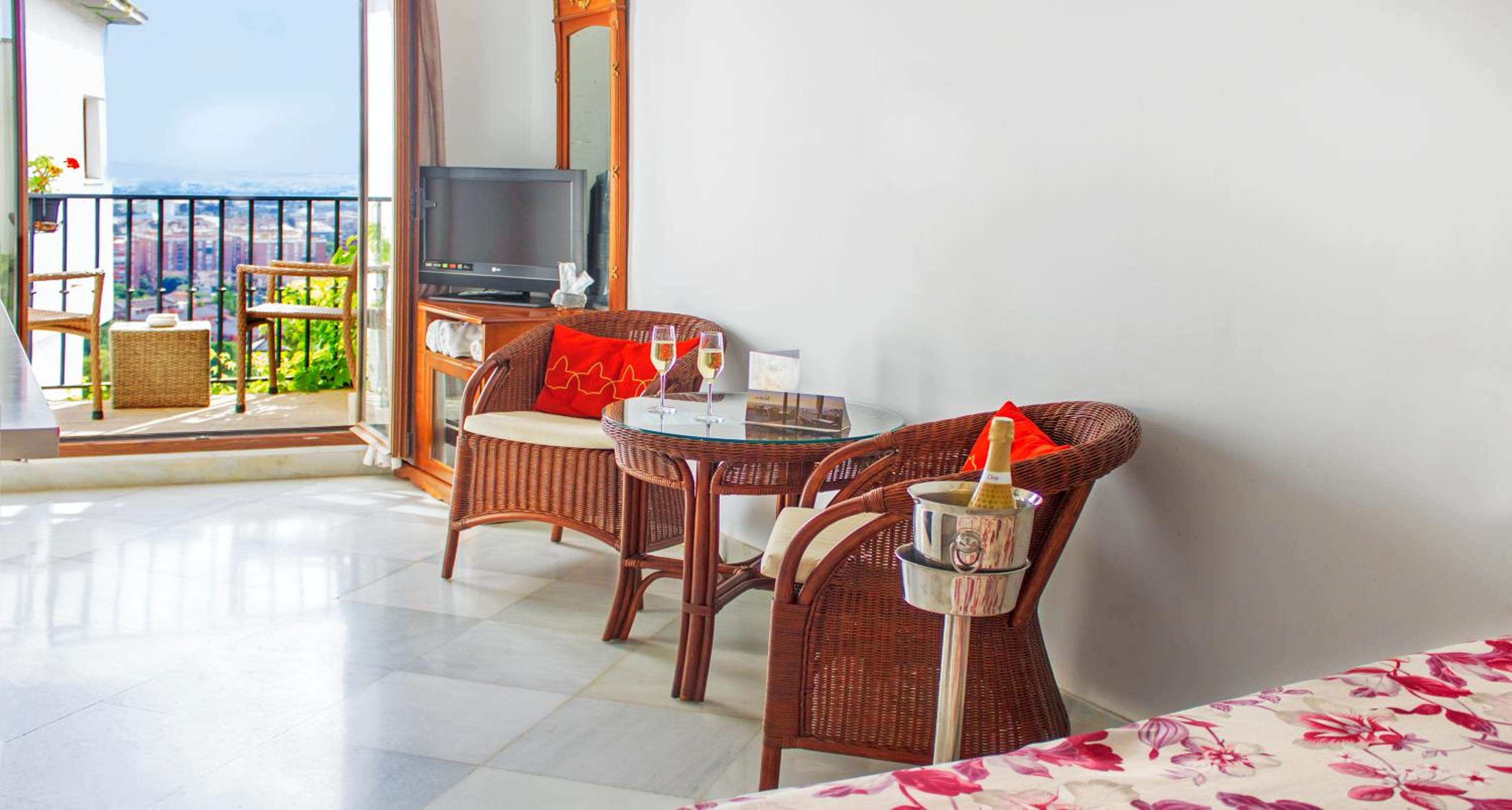 Triple Room with City View