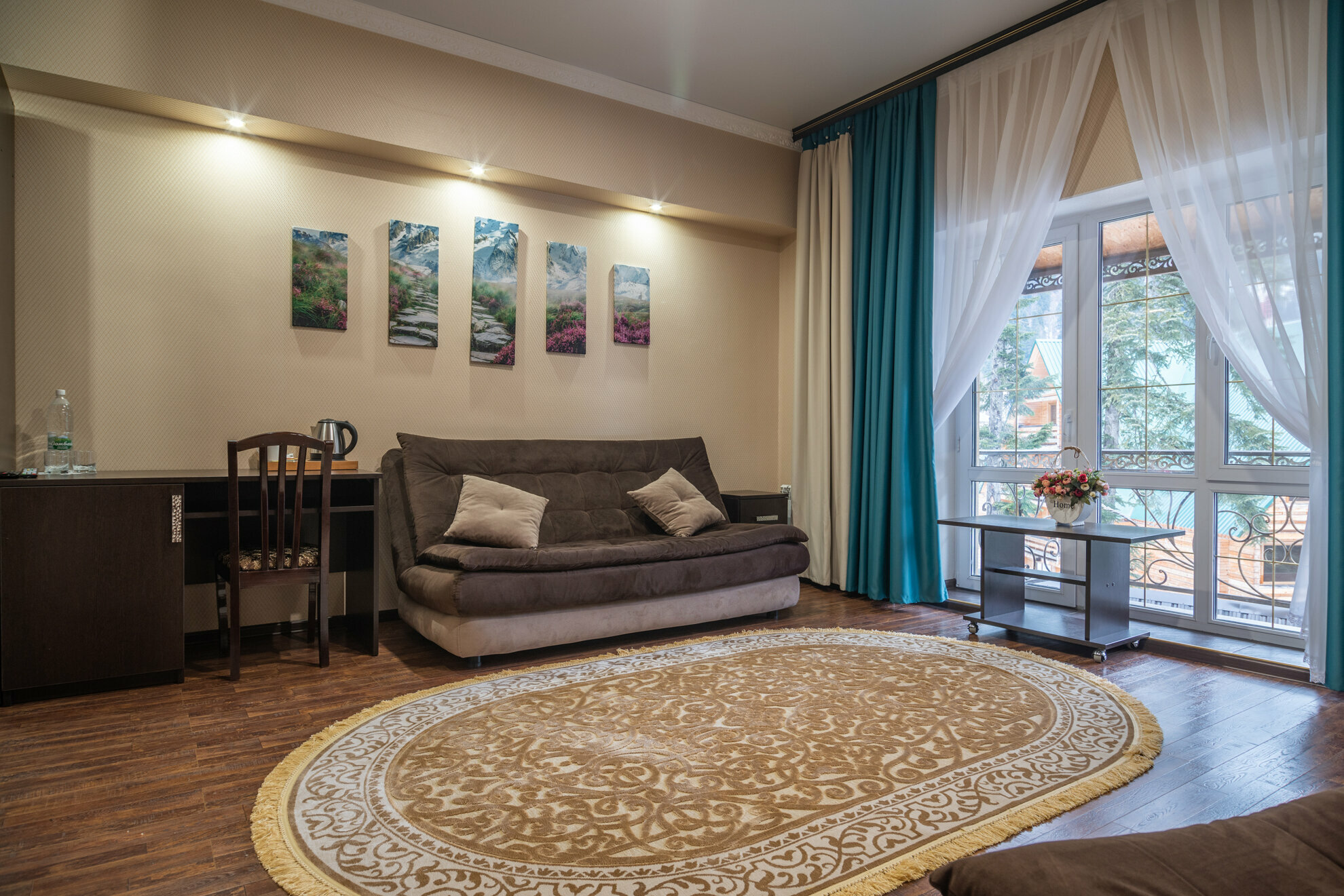 Люкс с балконом