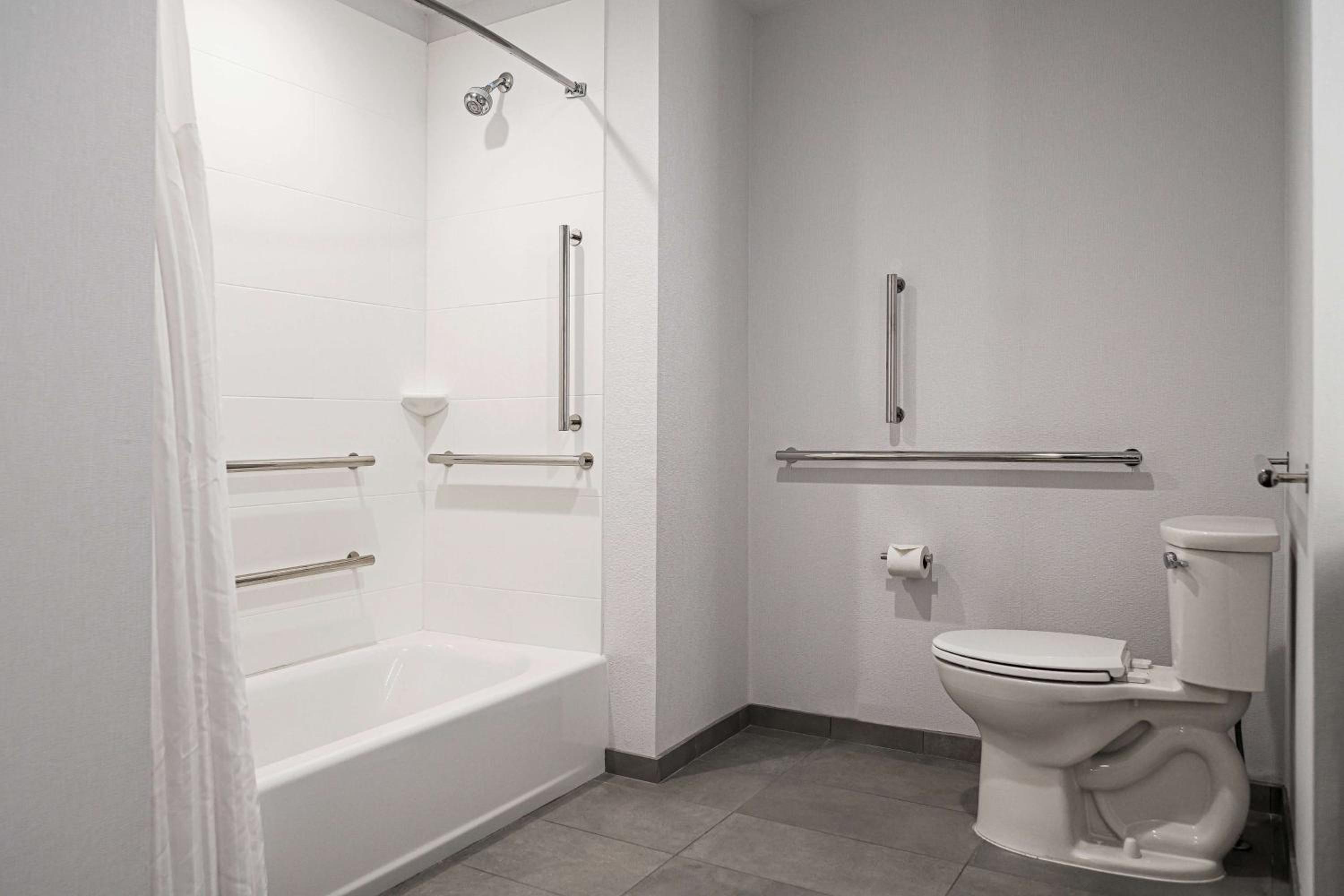 Queen Room with Two Queen Beds - Mobility Access