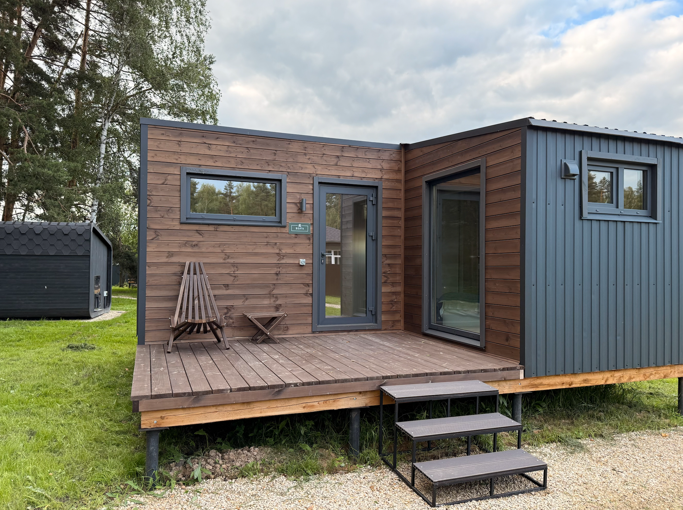 Домик "Волга" с отдельной спальней и кухней-гостиной