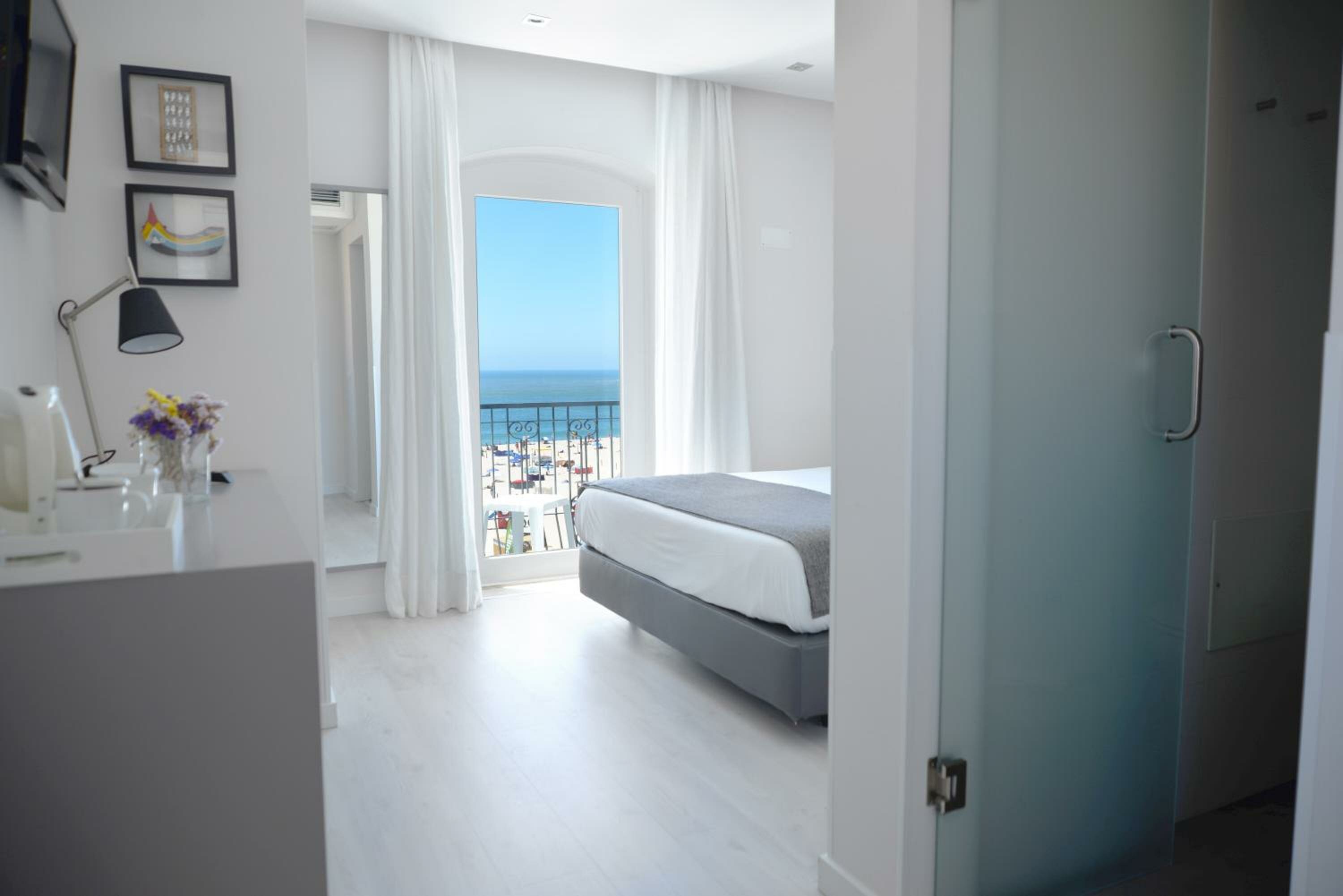 Double Room with Frontal Sea View