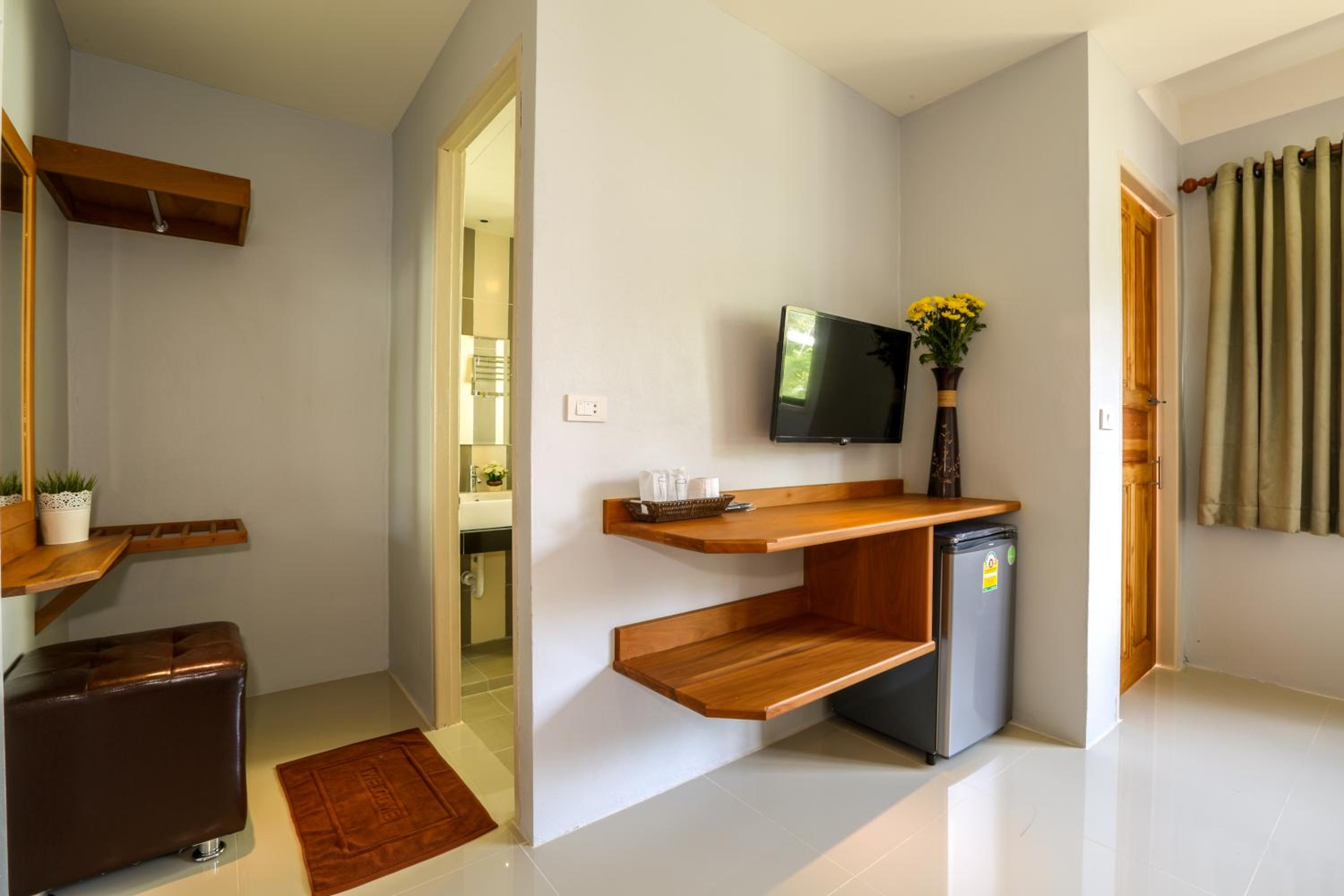 Standard Twin Room with Air Conditioning