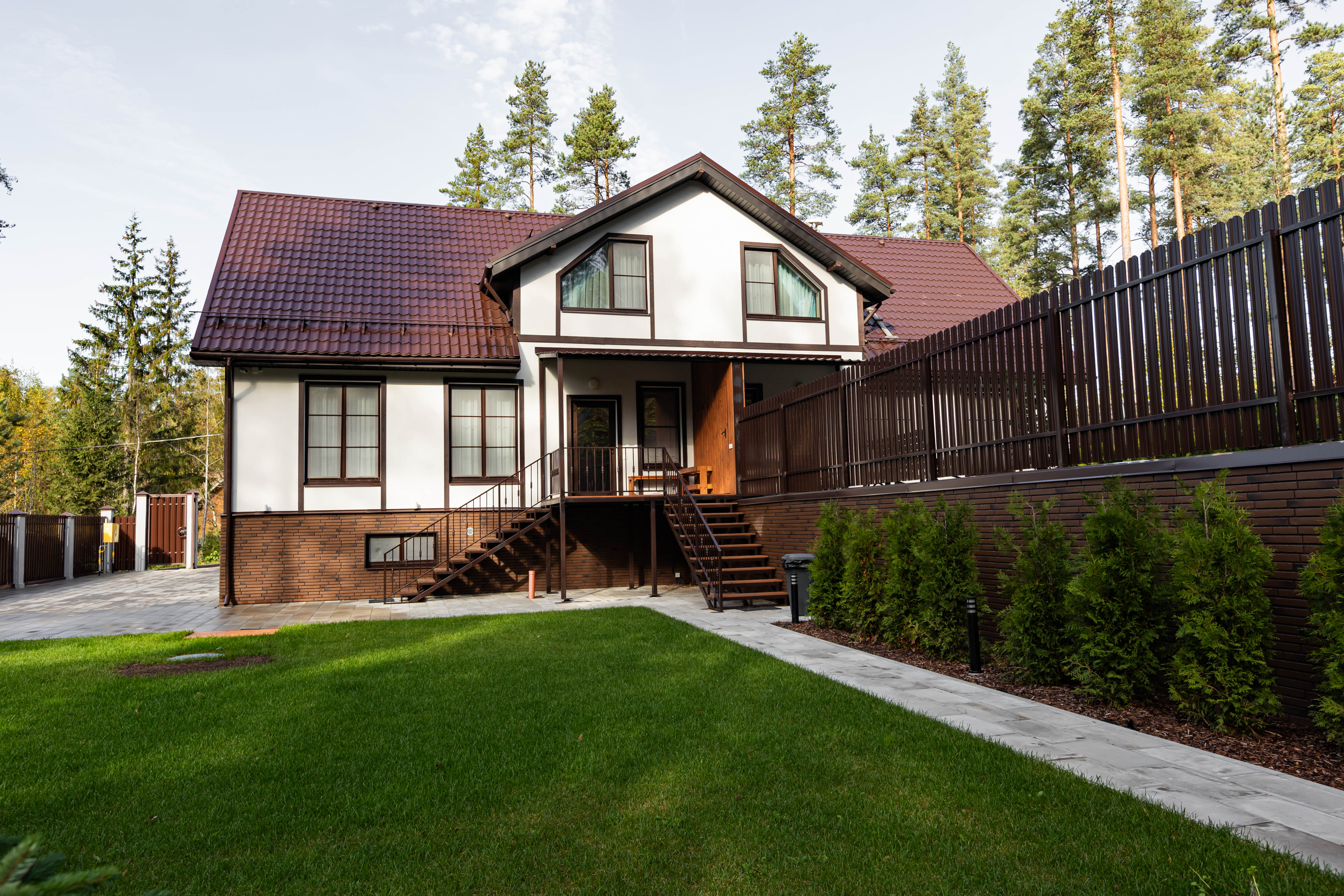 Коттедж с видом на лес