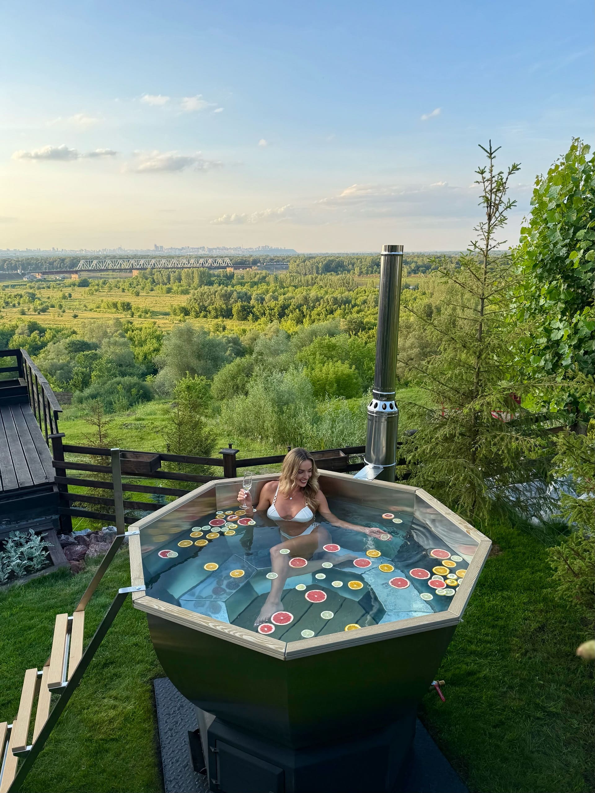 Четырехместный номер с видом на сад