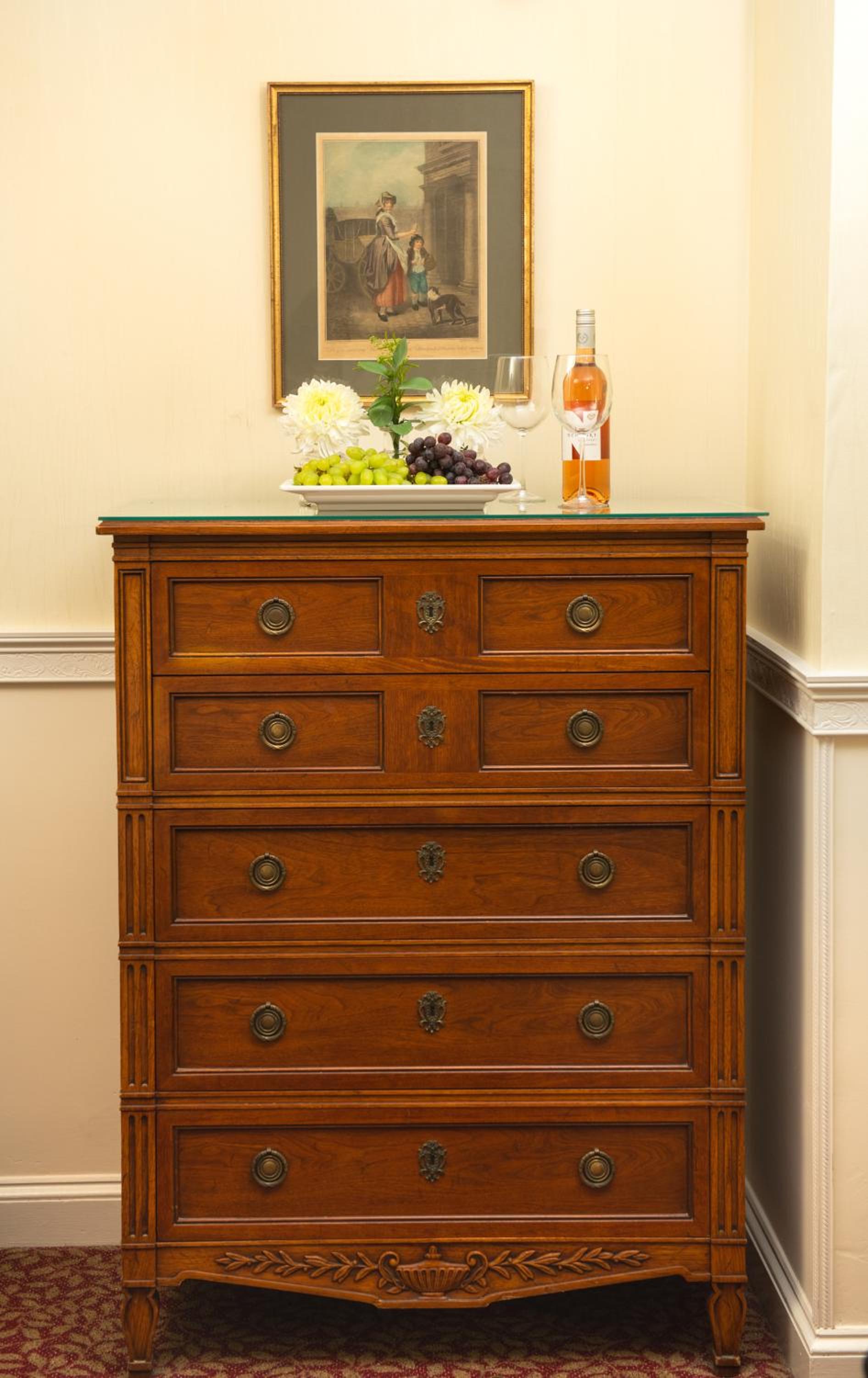 Deluxe King Room (NOT Pet Friendly)