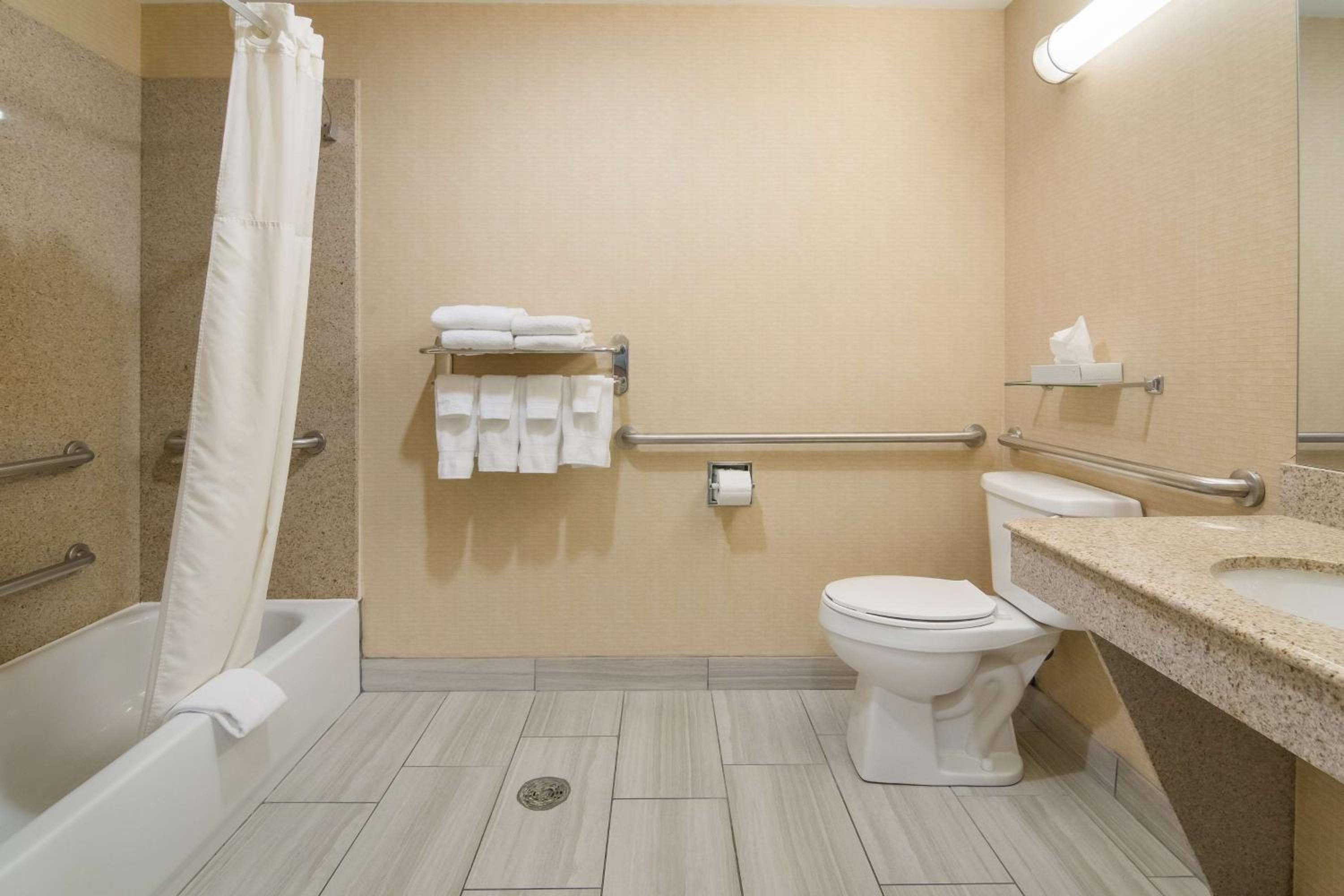 King Room with Bath Tub - Disability Access/Non-Smoking 