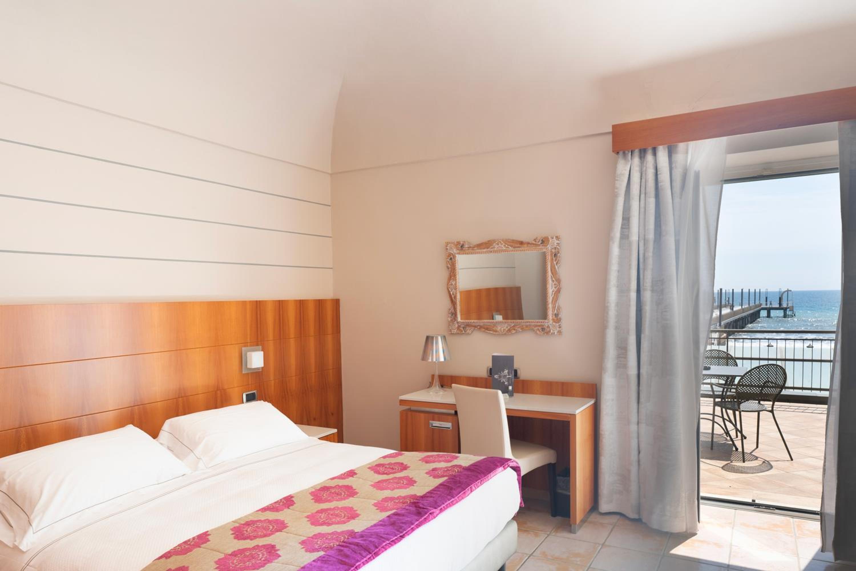 Comfort Double or Twin Room with Sea View - SPA Package