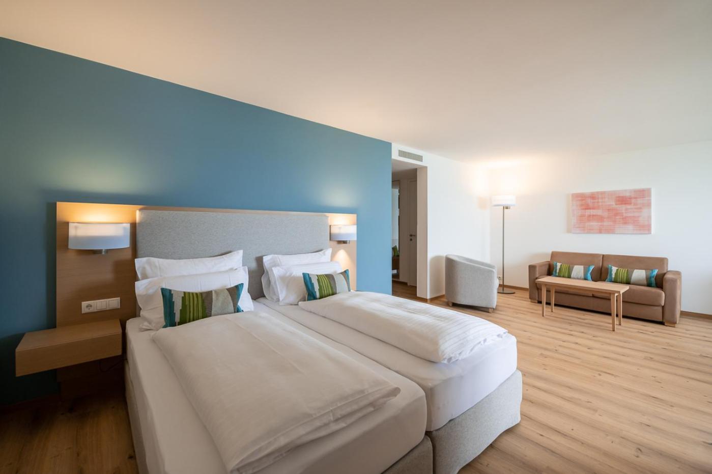 Junior Suite with Lake View