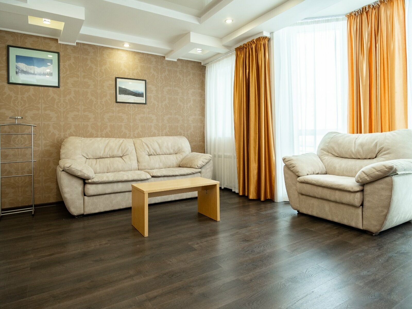 Полулюкс с балконом