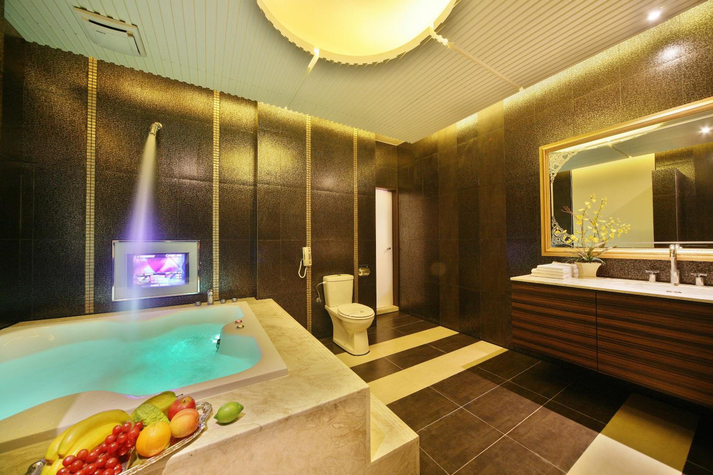 Standard Double Room (Check-in after 21:00)