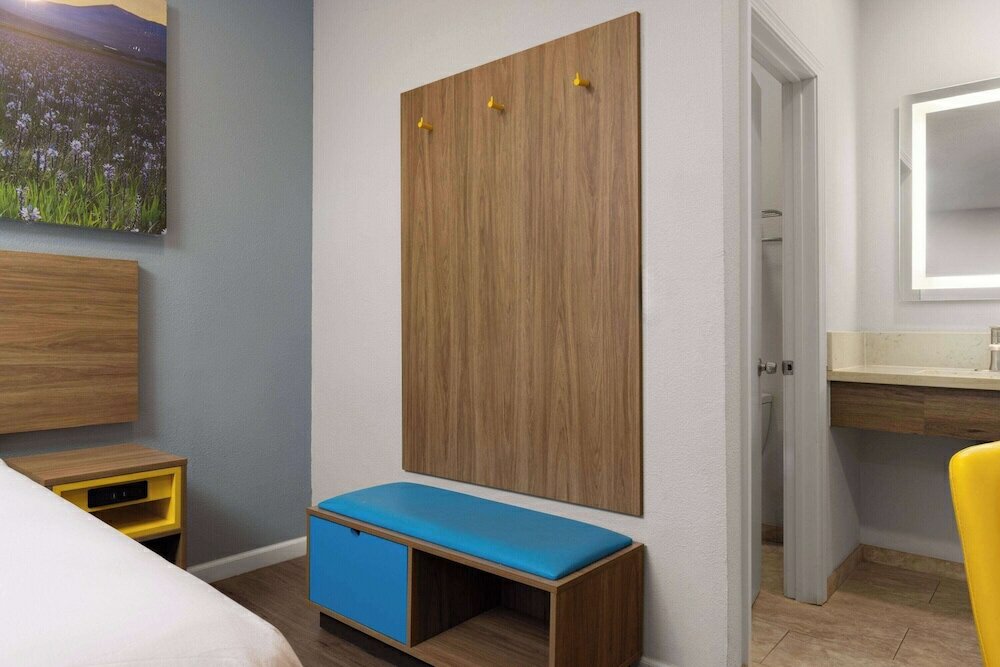 Room, 1 Queen Bed, Non Smoking