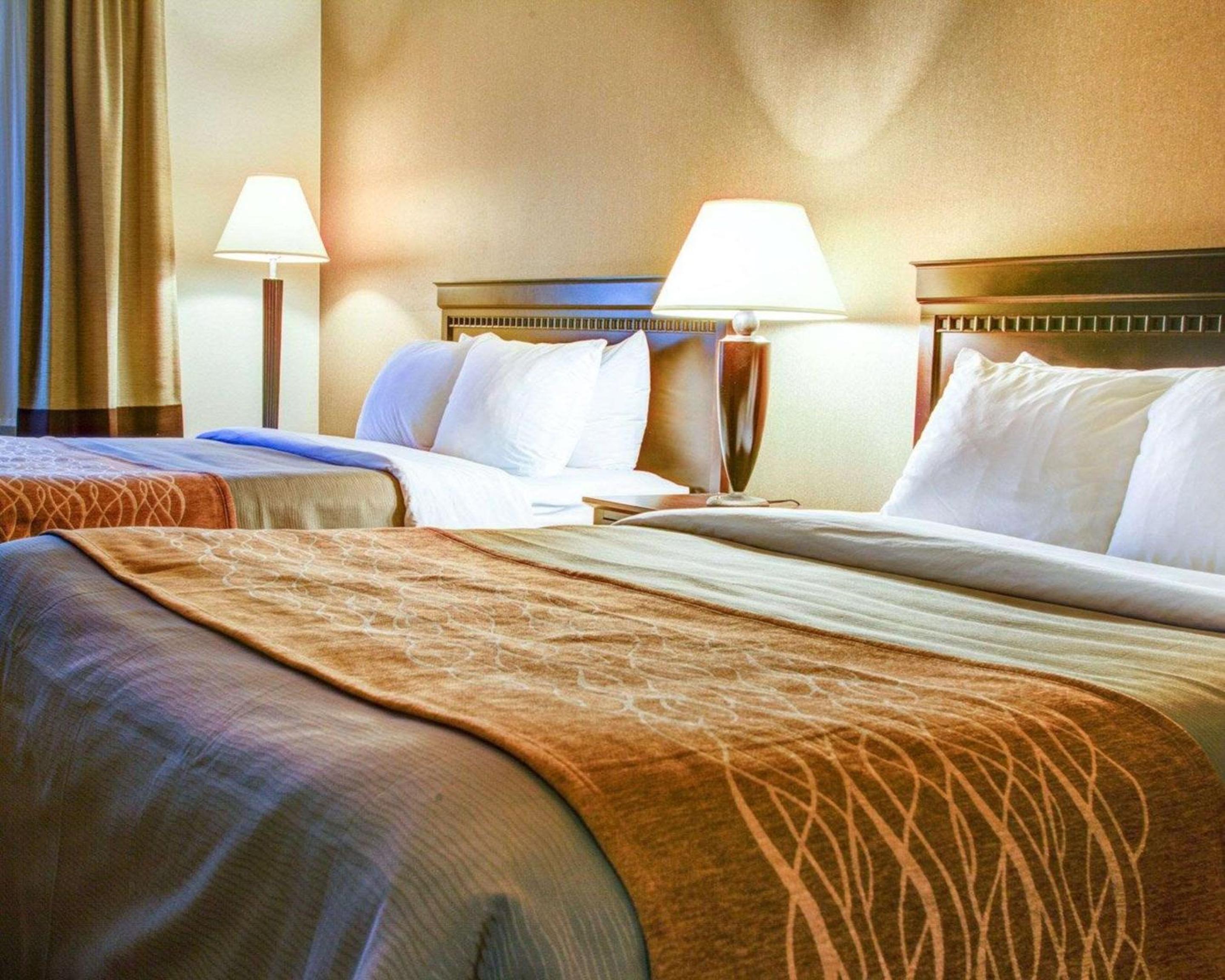 Queen Room with Two Queen Beds - Non-Smoking