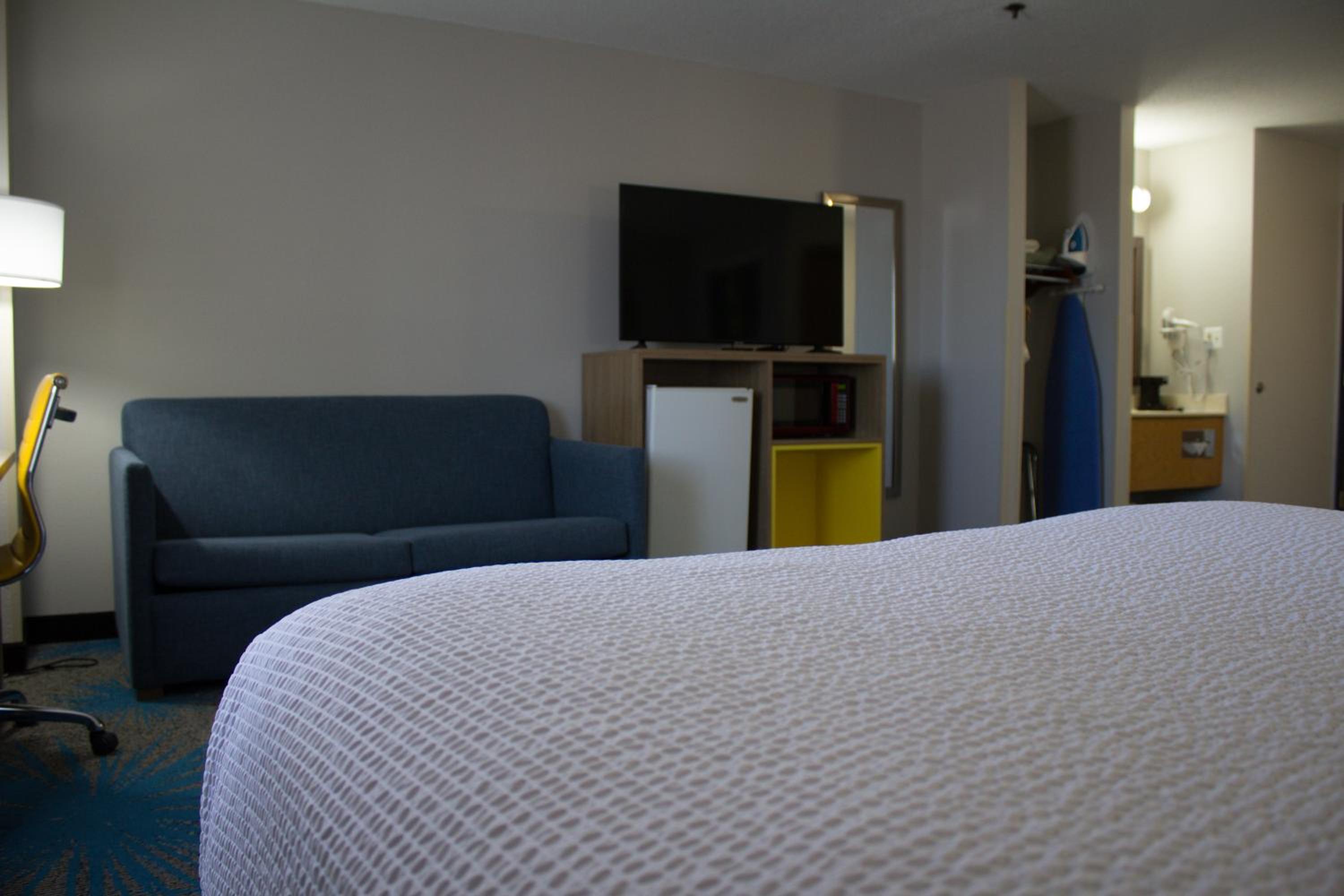 Deluxe King Suite