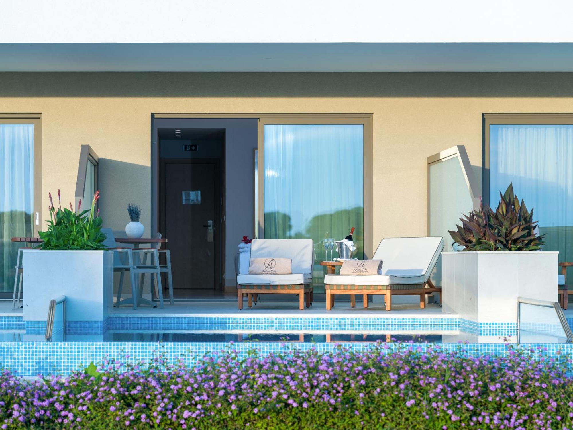 Deluxe Room Lateral Sea View Private Pool