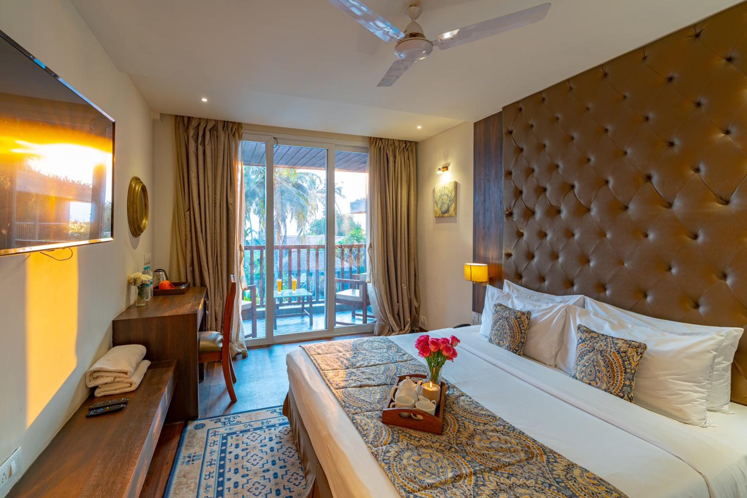 Super Deluxe Pool View Room with Balcony (with complimentary Kayaking and 20% off on Massage session)