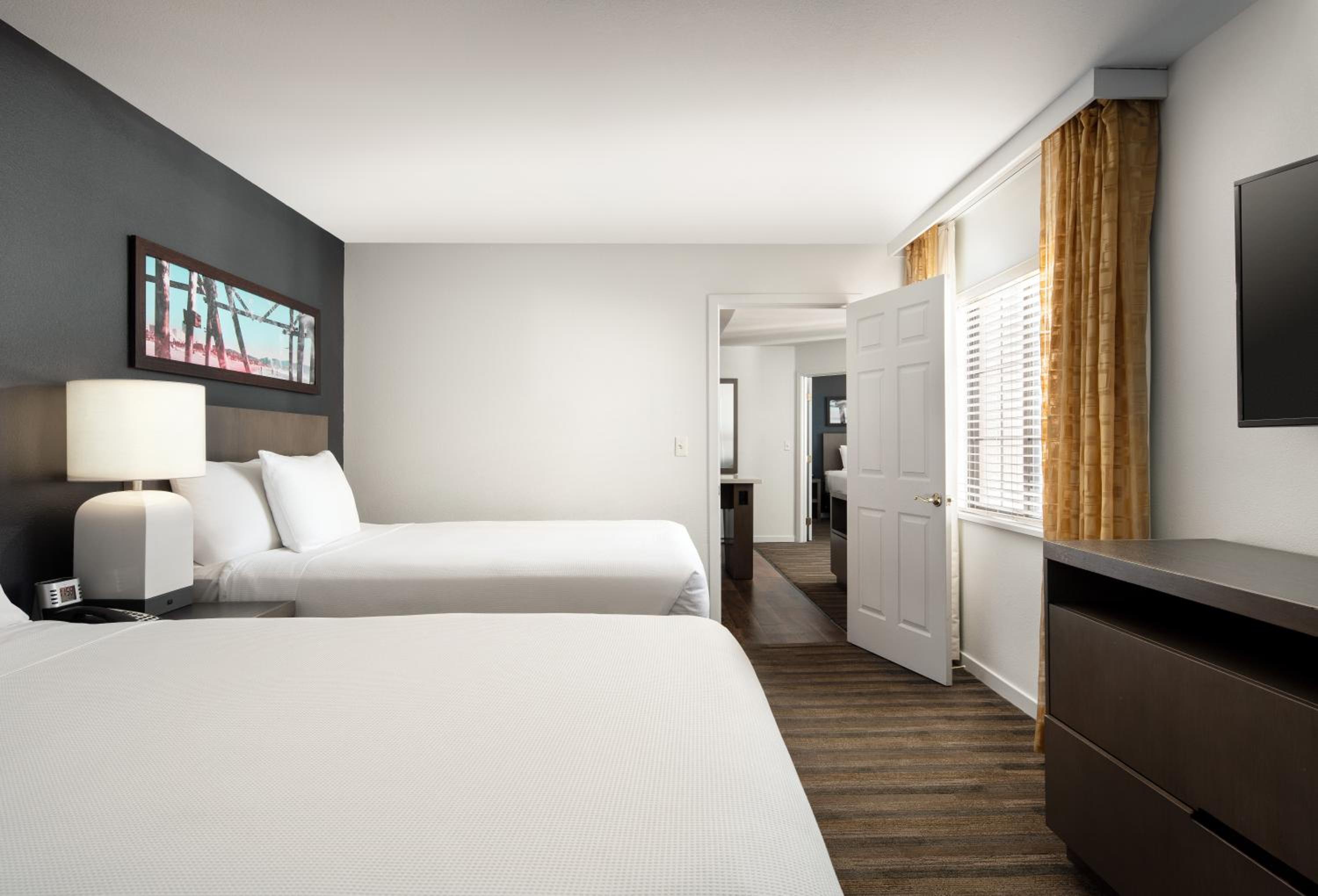 One-Bedroom Suite with Two Double Beds