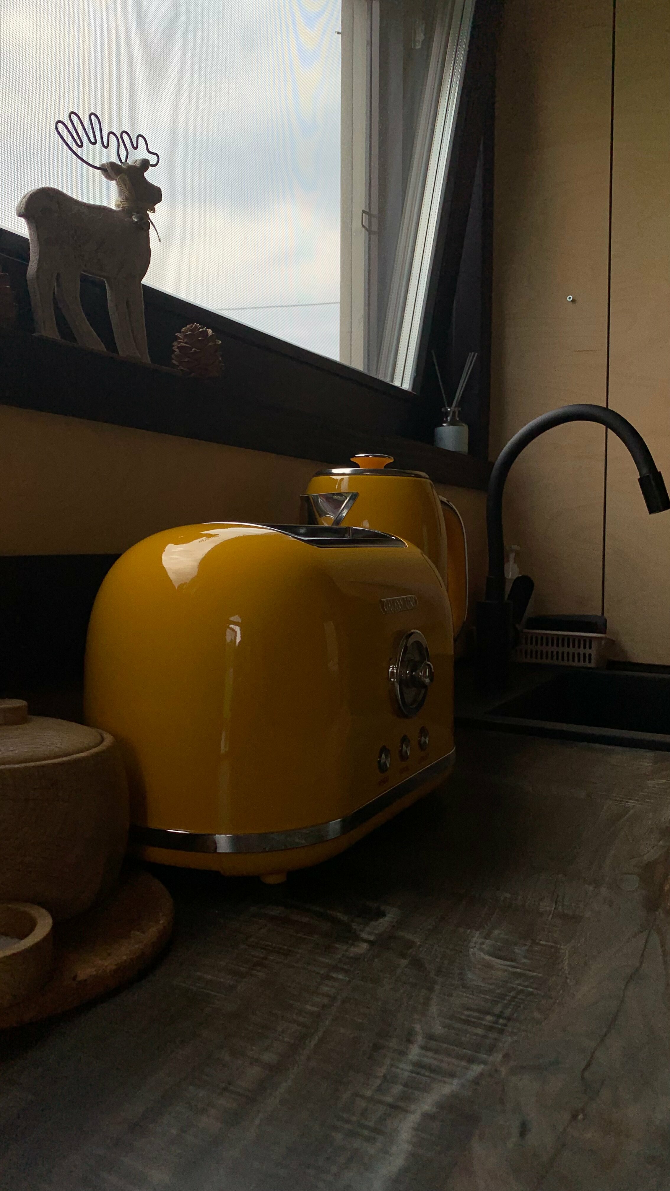 Трехместный номер с видом на горы