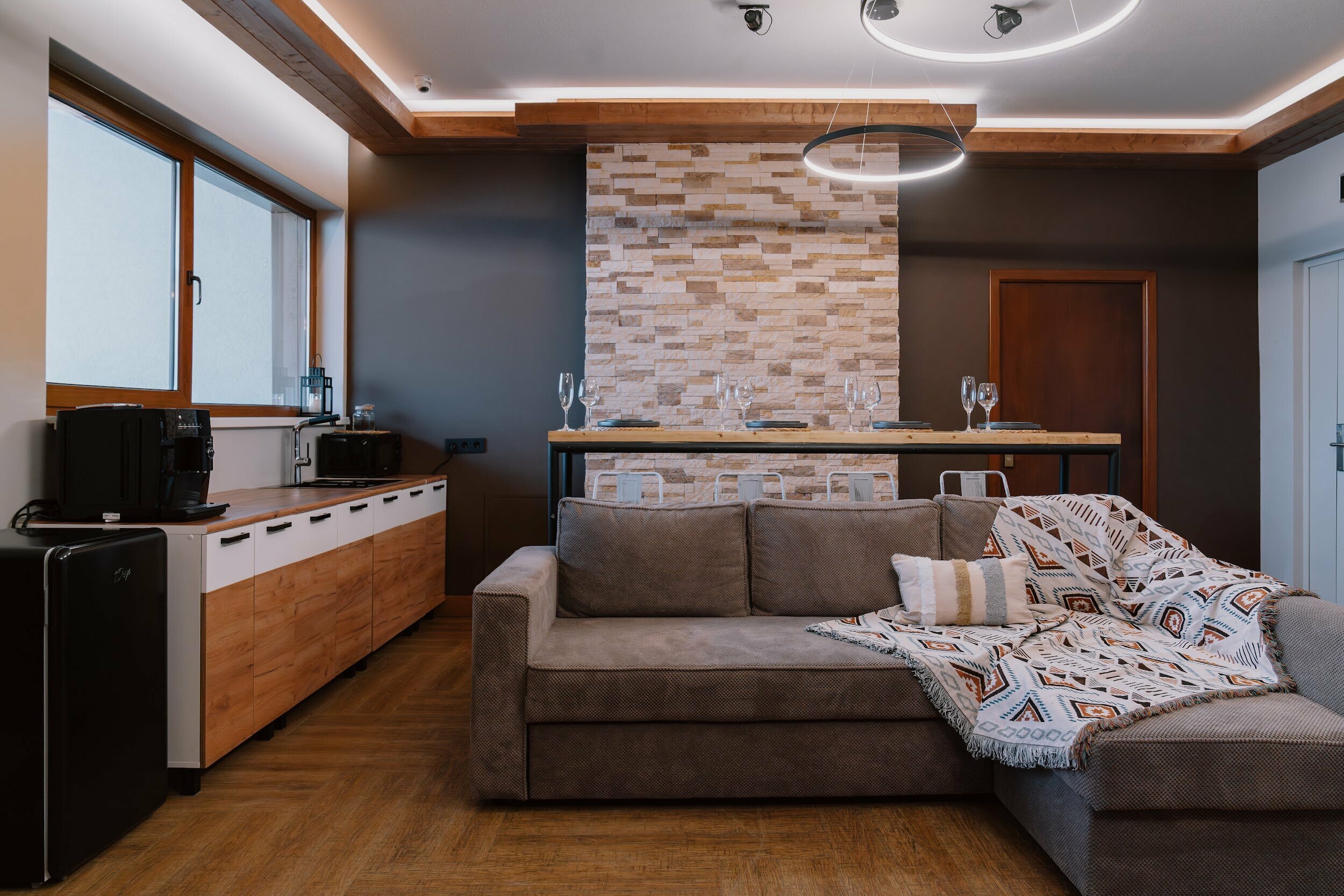 3-комнатные апартаменты с джакузи на террасе и видом на горы