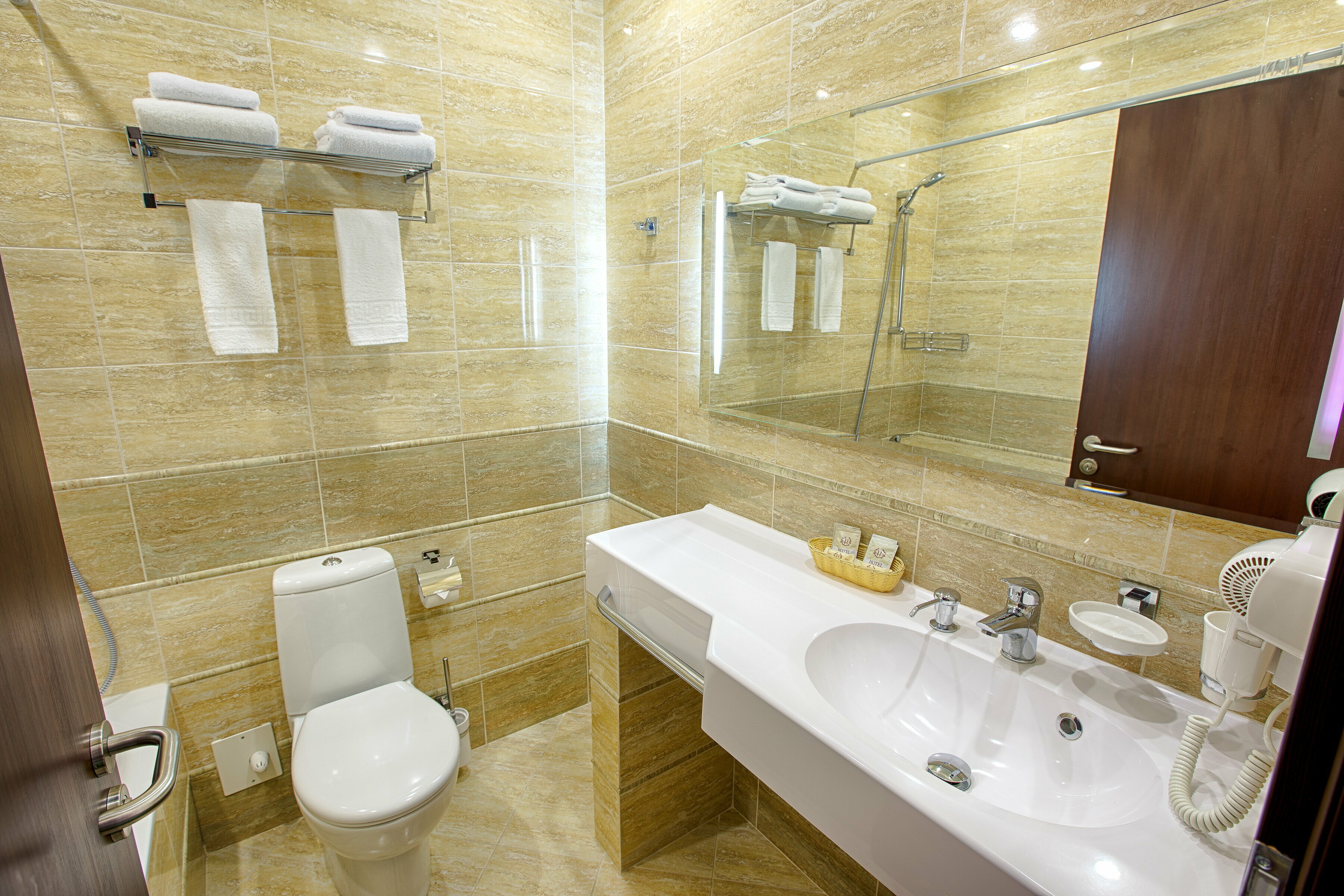 Улучшенный двухместный номер с 1 кроватью