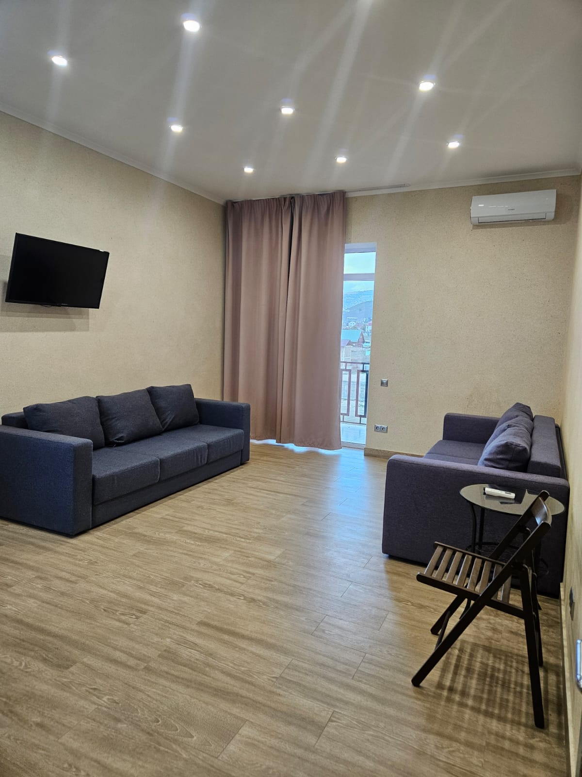 Семейный номер с одной спальней