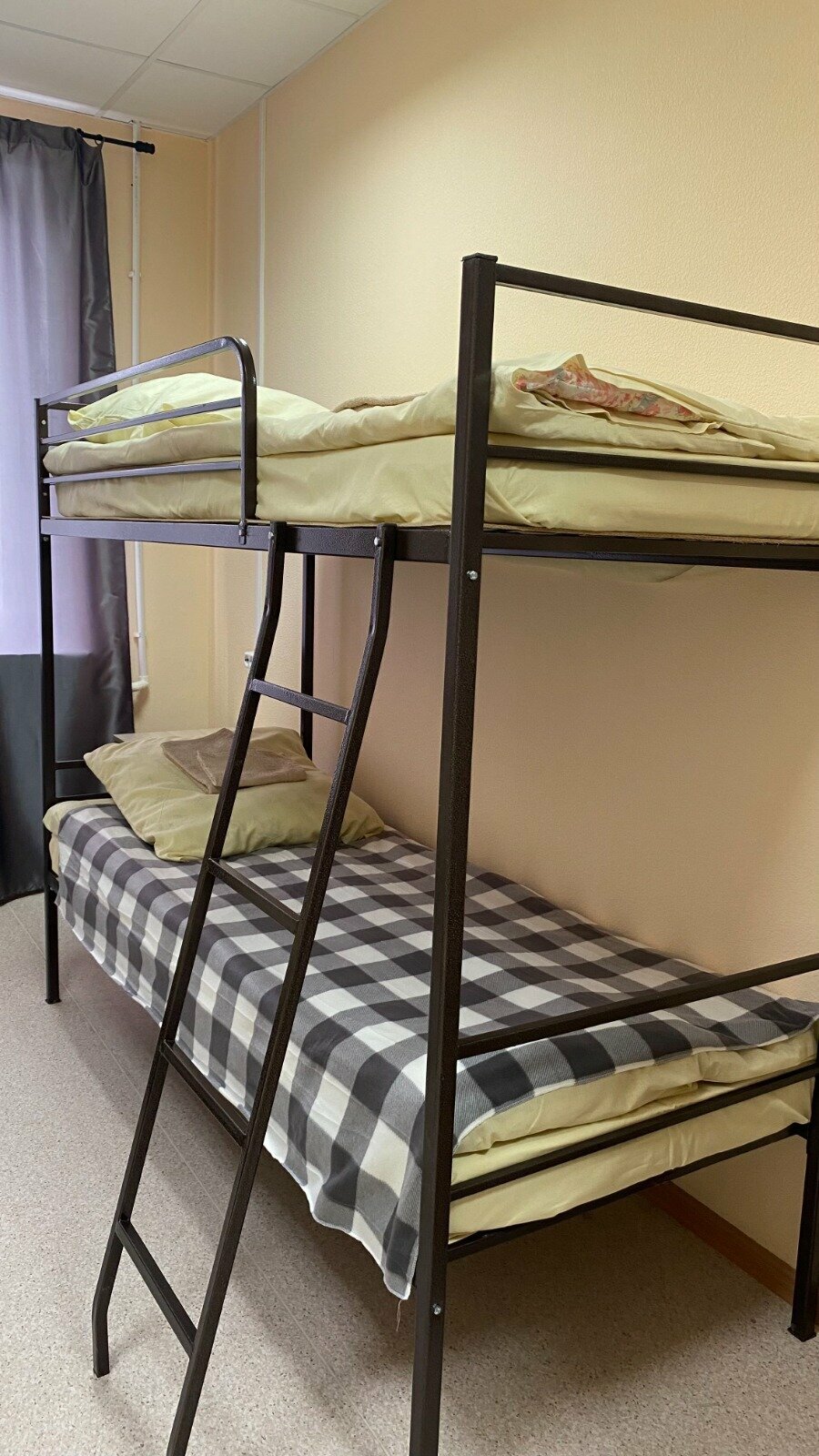 Место в 4-местном мужском номере (Эконом)