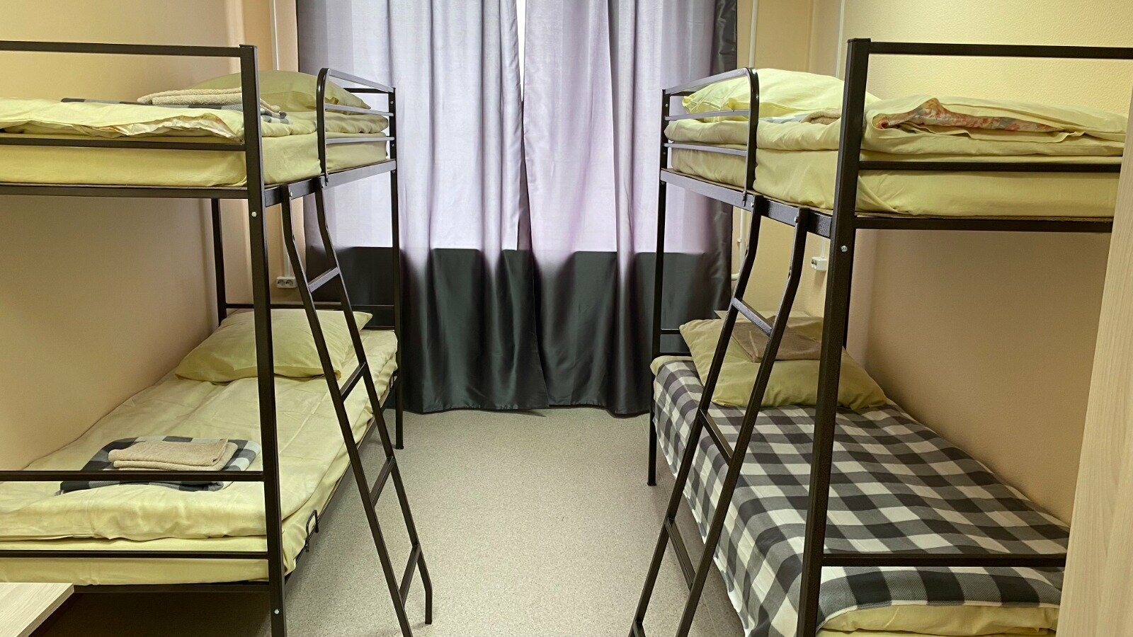 Место в 4-местном мужском номере (Эконом)