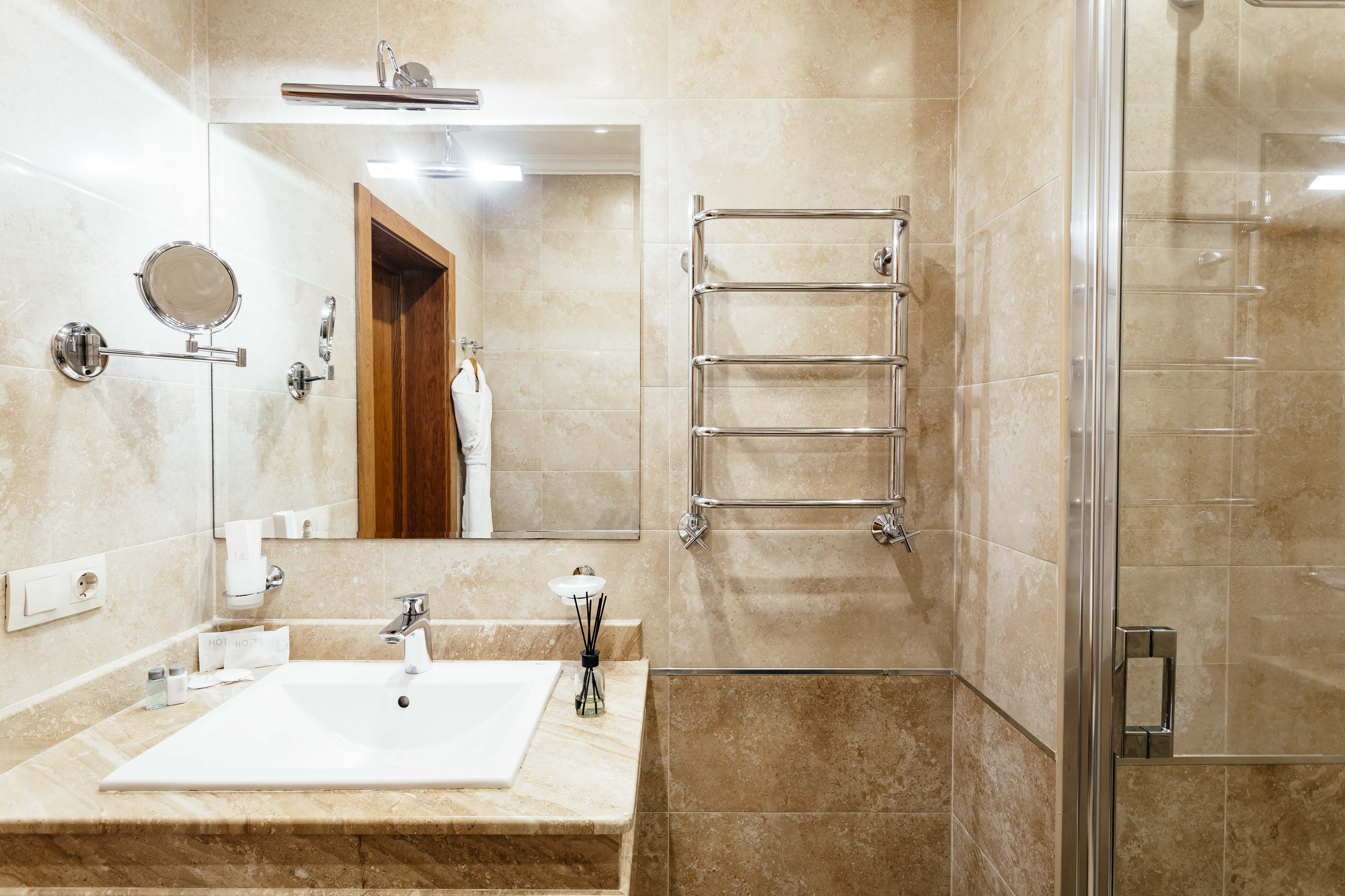 Сьюит двухкомнатный без балкона вид на парк/горы.Главный корпус 5*