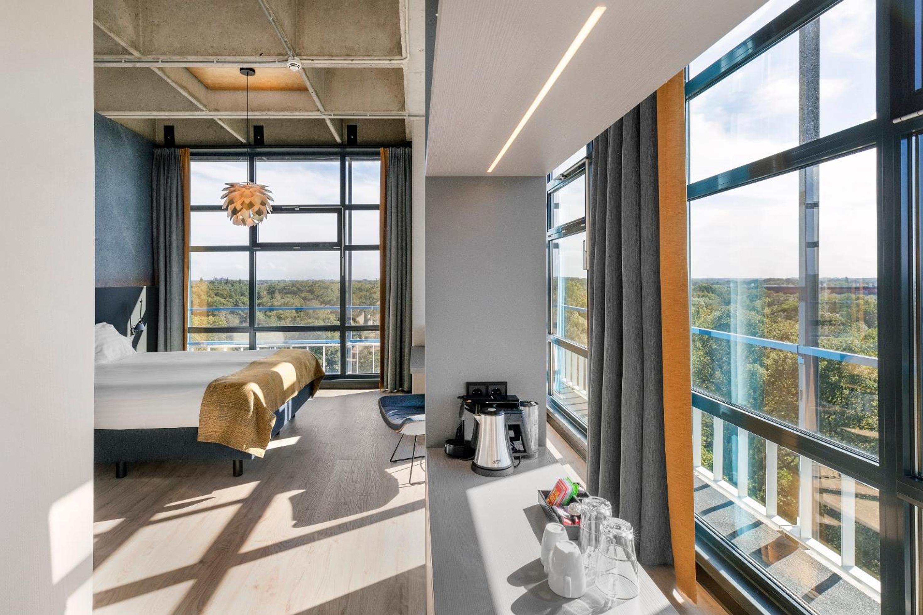 Superior View Twin Room 