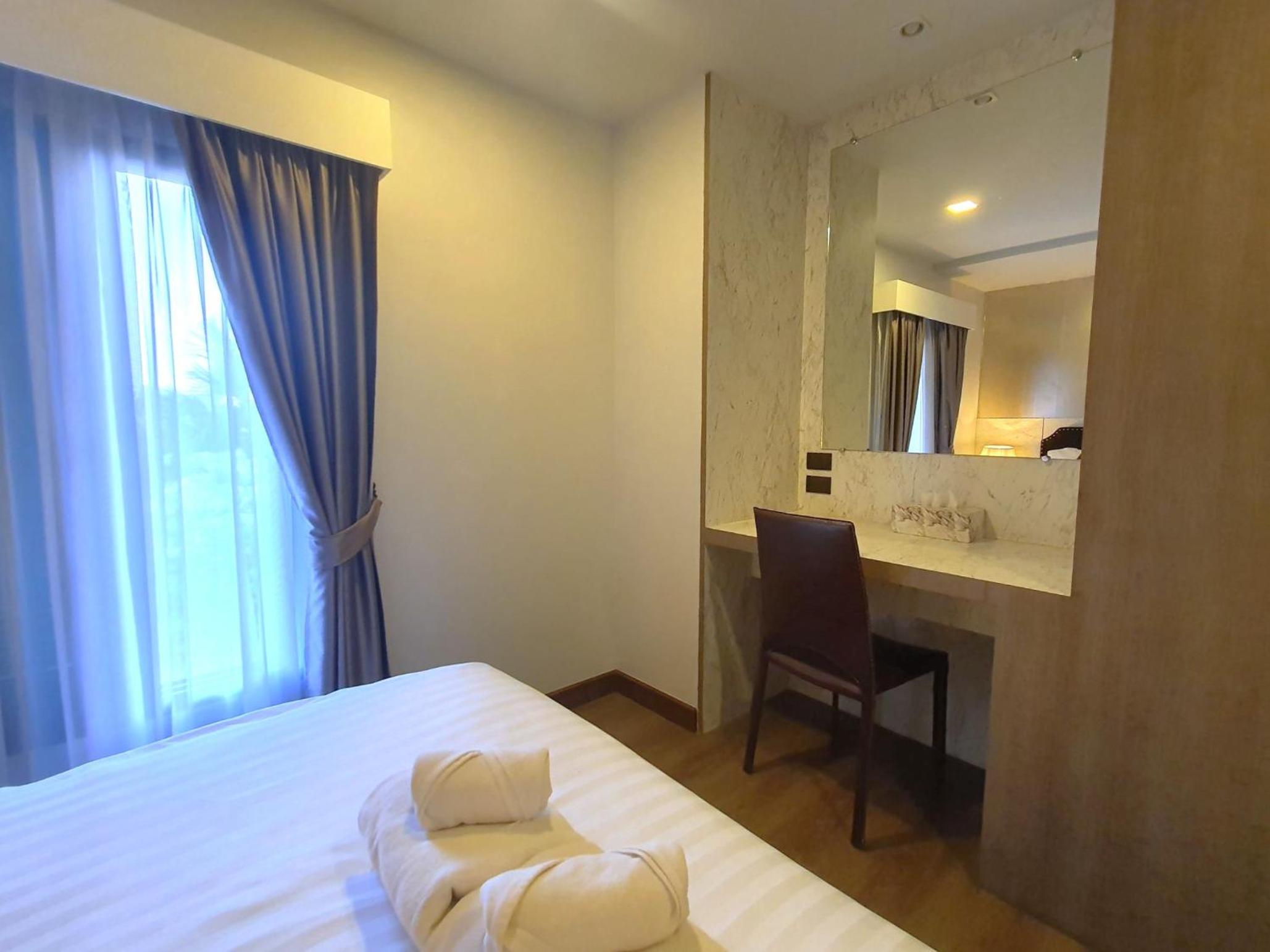 Deluxe King Room