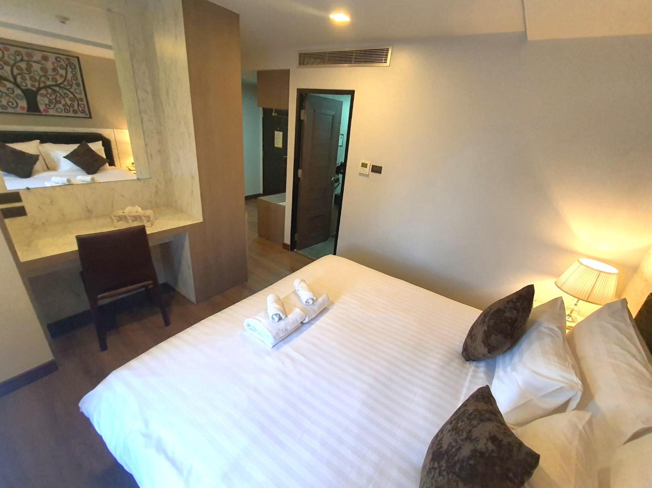Deluxe King Room