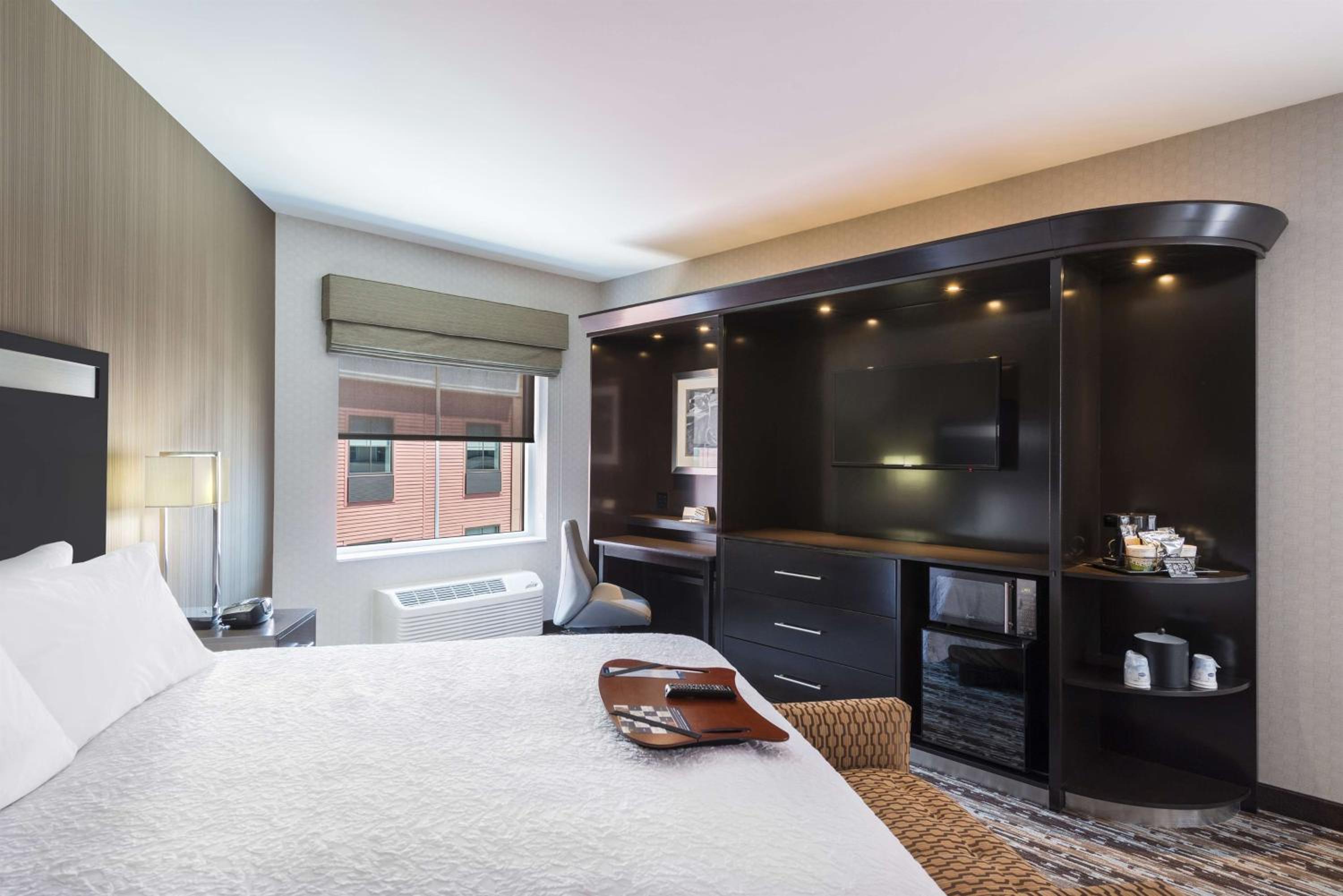 King Room - Non-Smoking