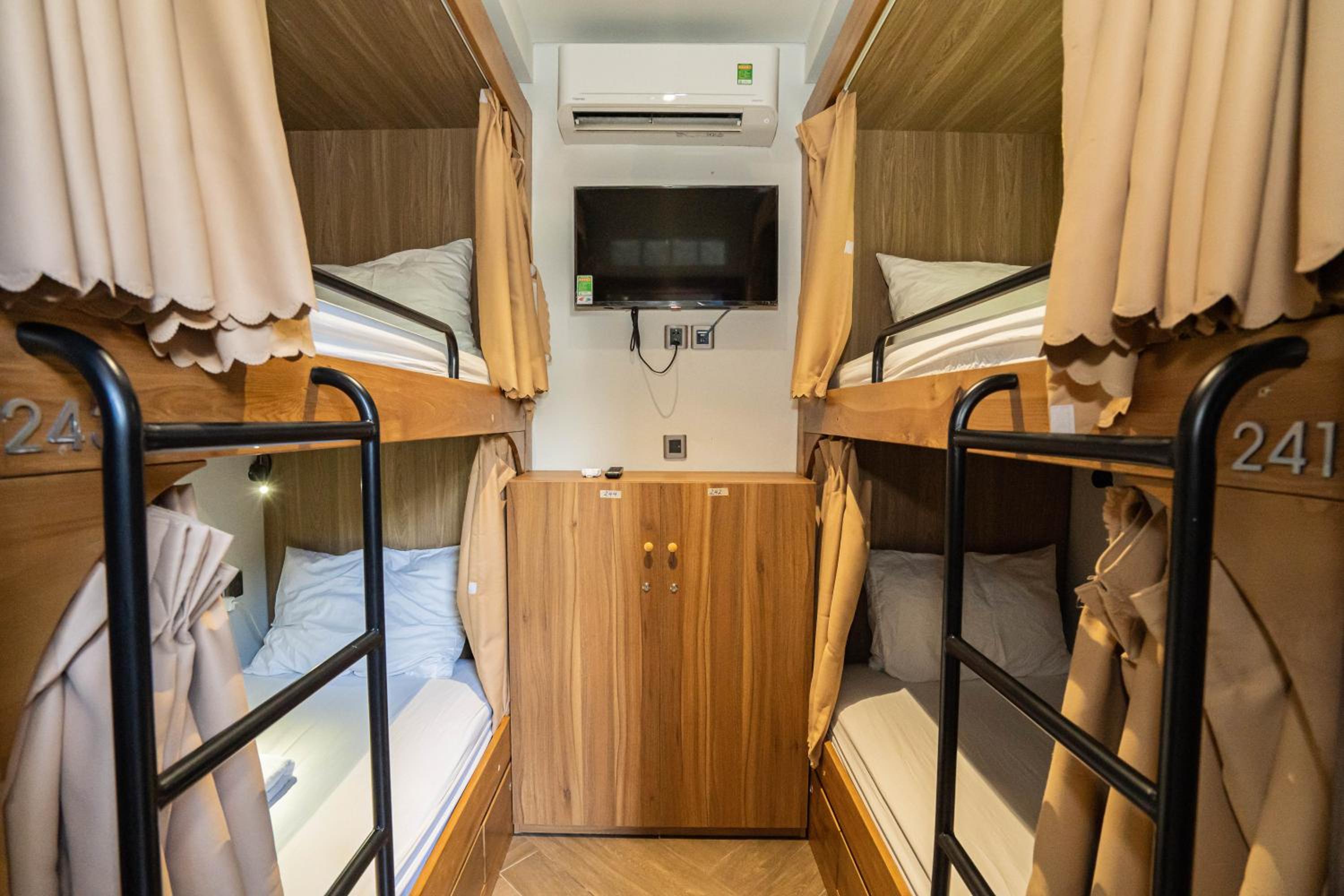 4-Bed Mixed Dormitory Room