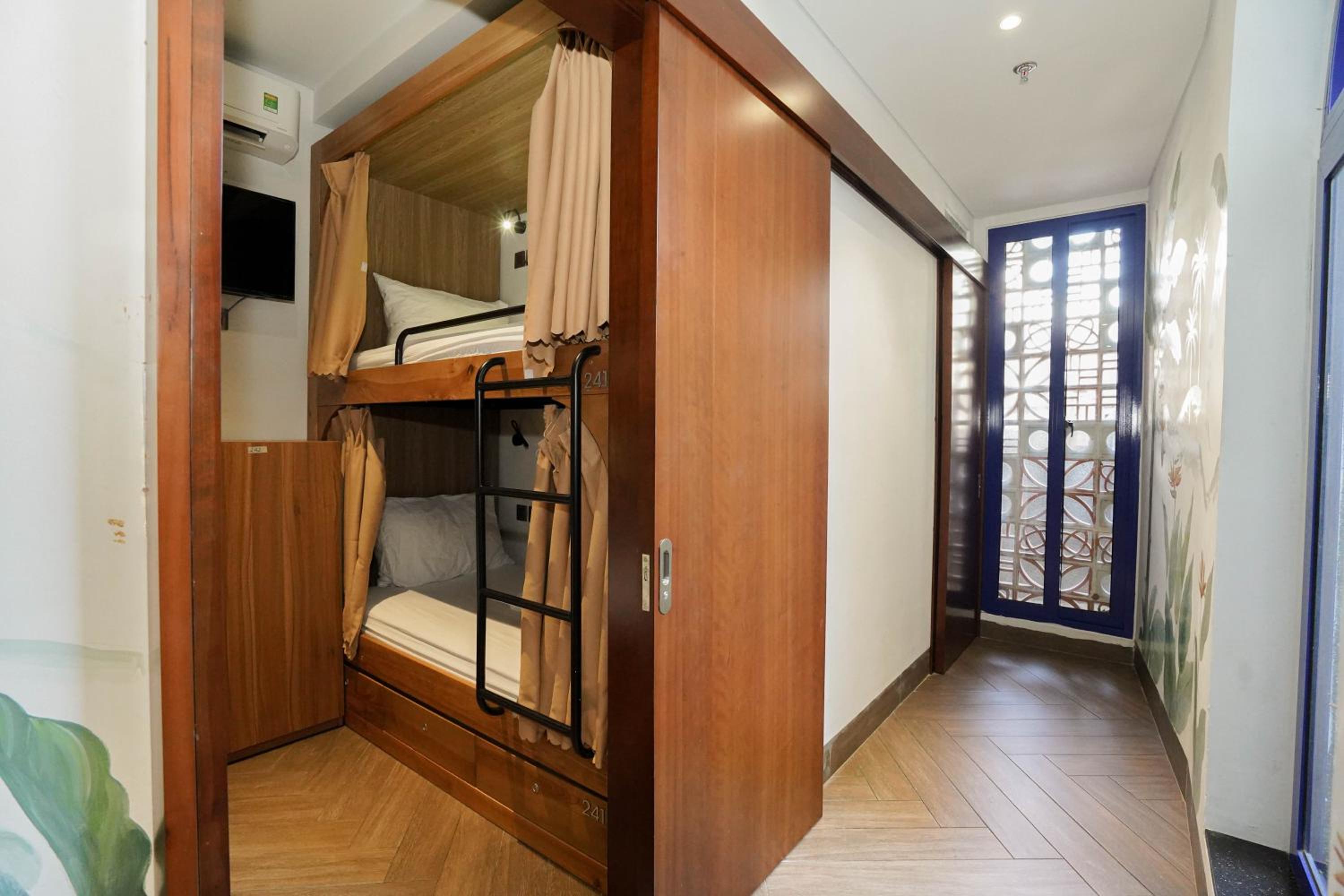 4-Bed Mixed Dormitory Room