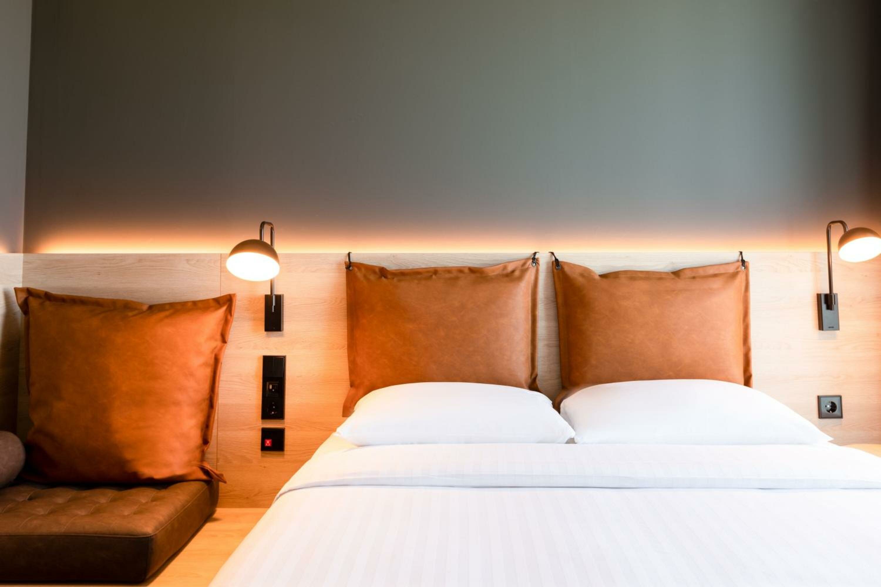 Family Queen Room with Sofa Bed 