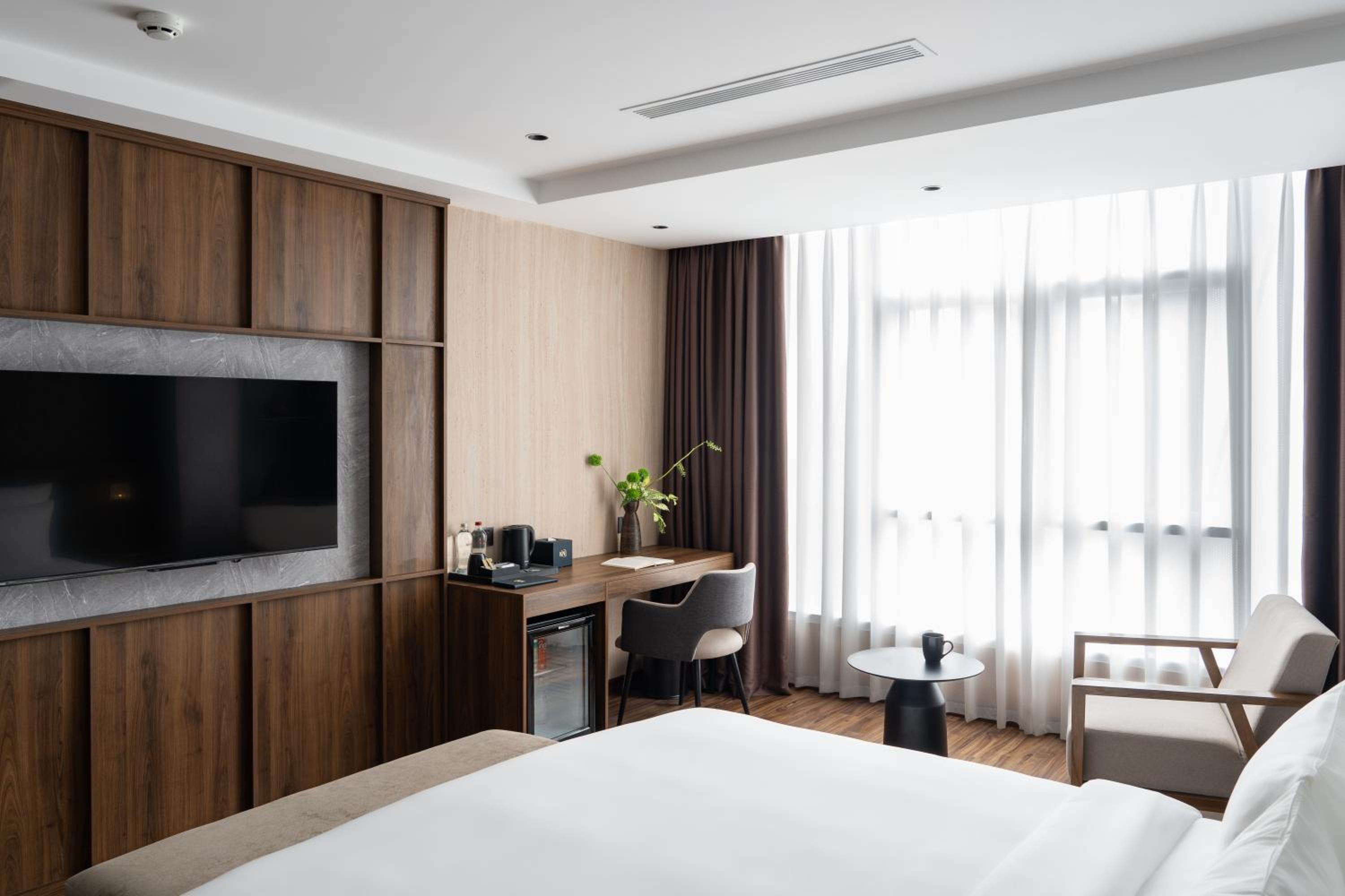 Senior Executive Suite