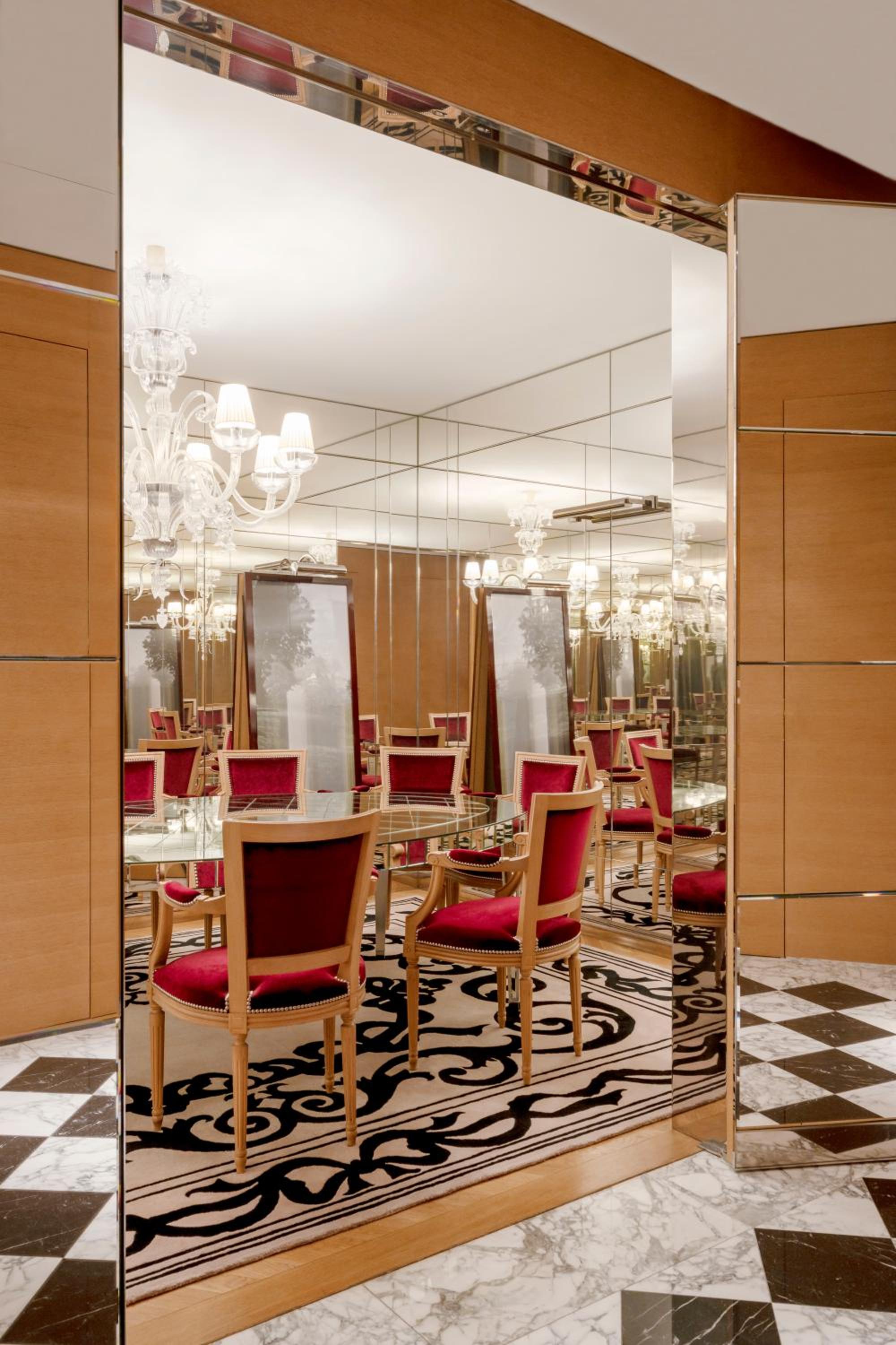 Avenue Presidential Suite