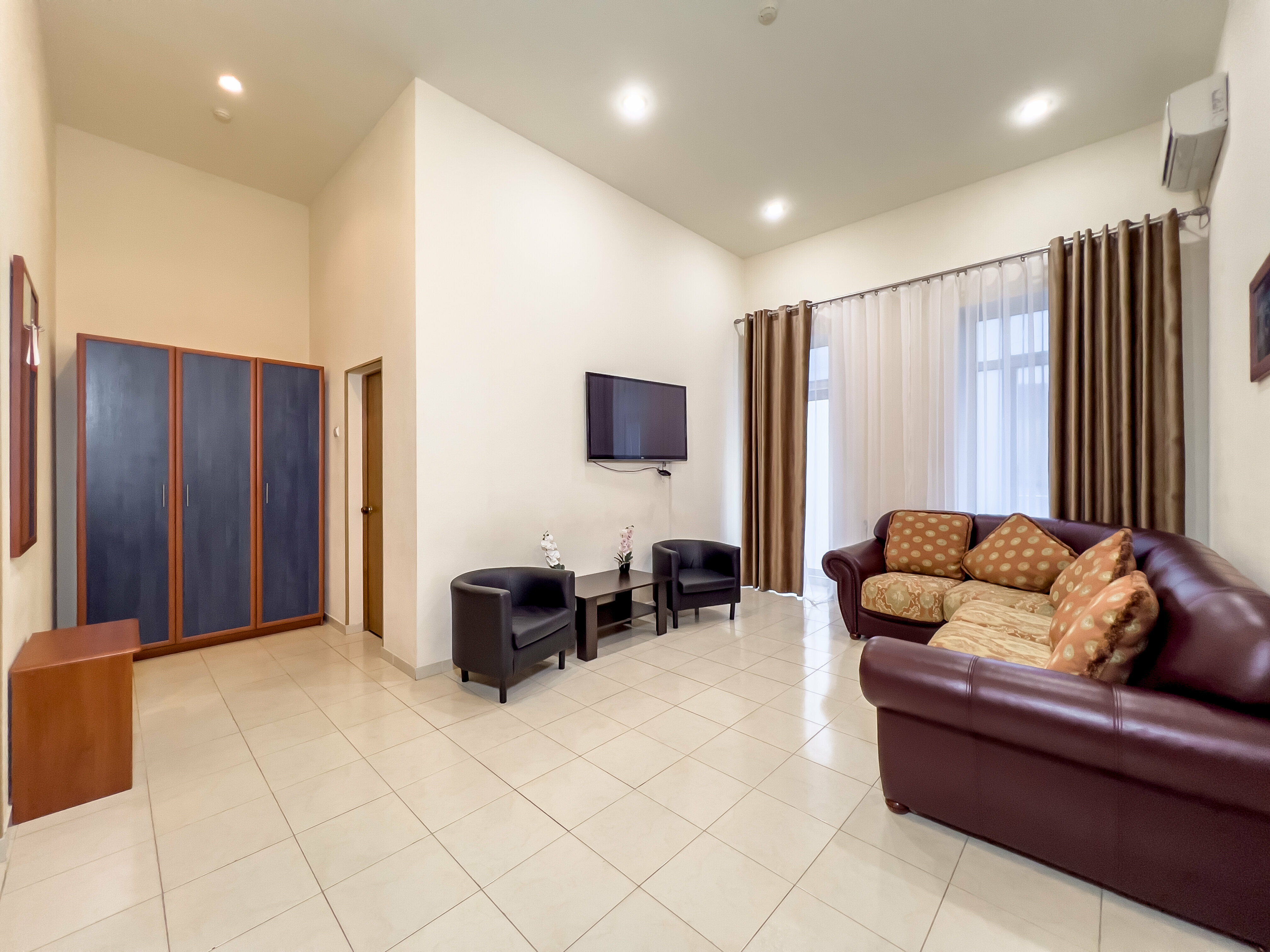 Двухкомнатный номер VIP с террасой и видом на море