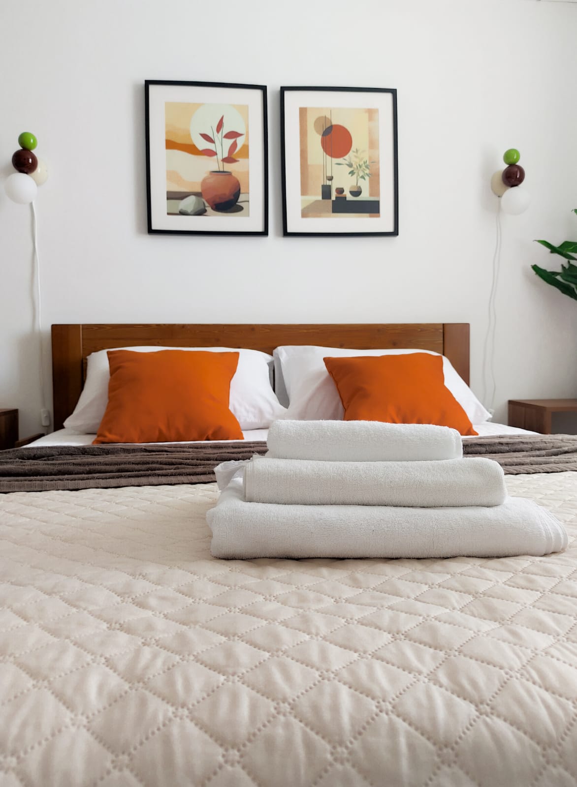 Классный Домик. 1-комнатная квартира с видом на город и облака