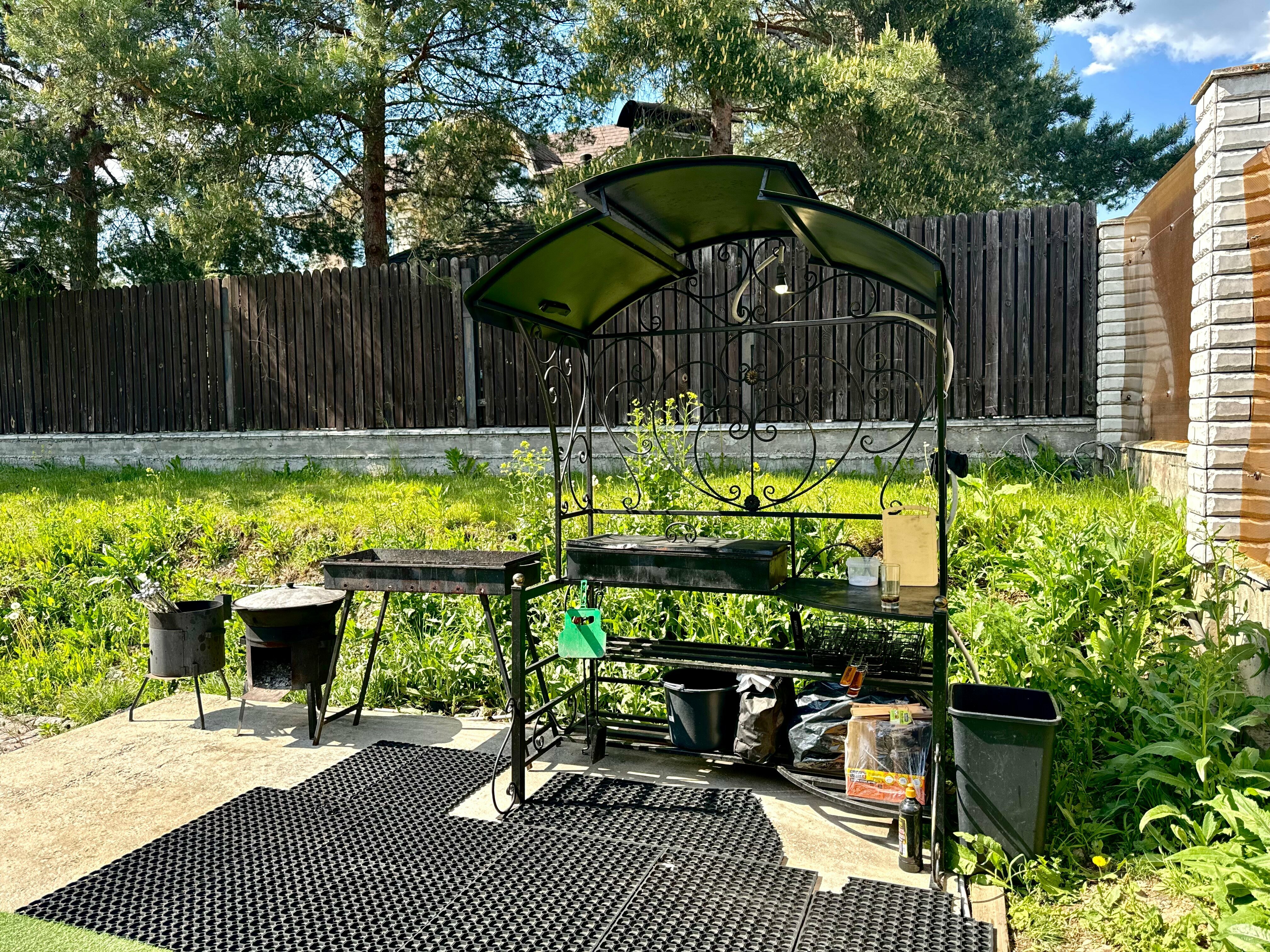 Коттедж Белый берег - с бассейном, сауной и караоке