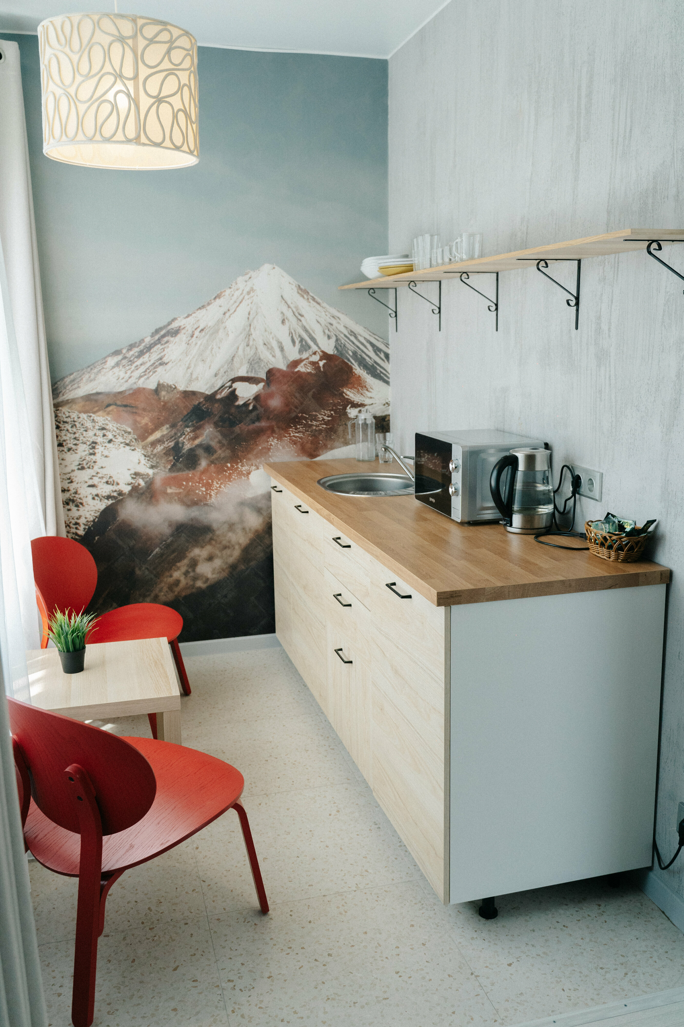 Номер-студия с кроватью размера "king-size" и диван-кроватью