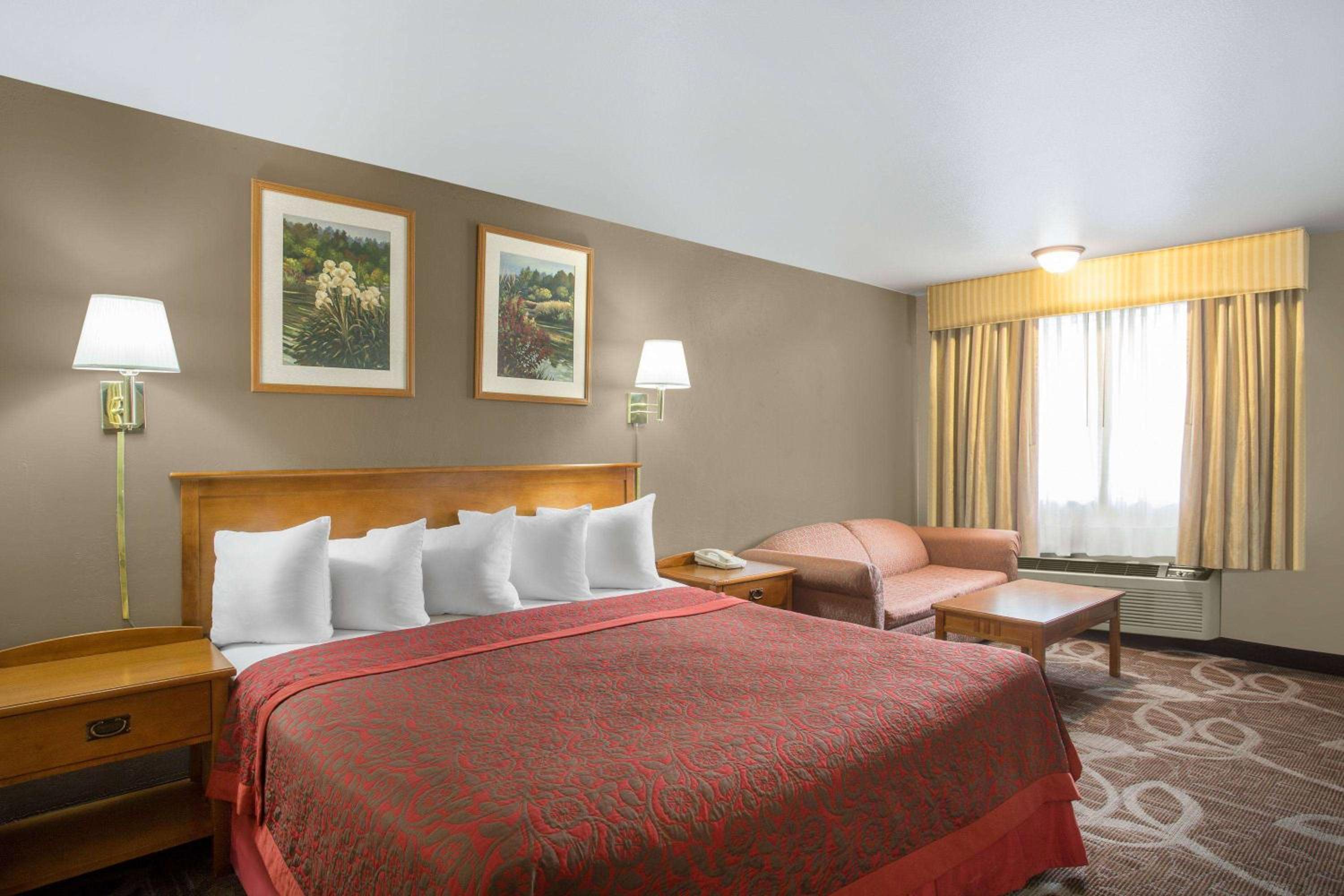 King Room - Disability Access/Non-Smoking