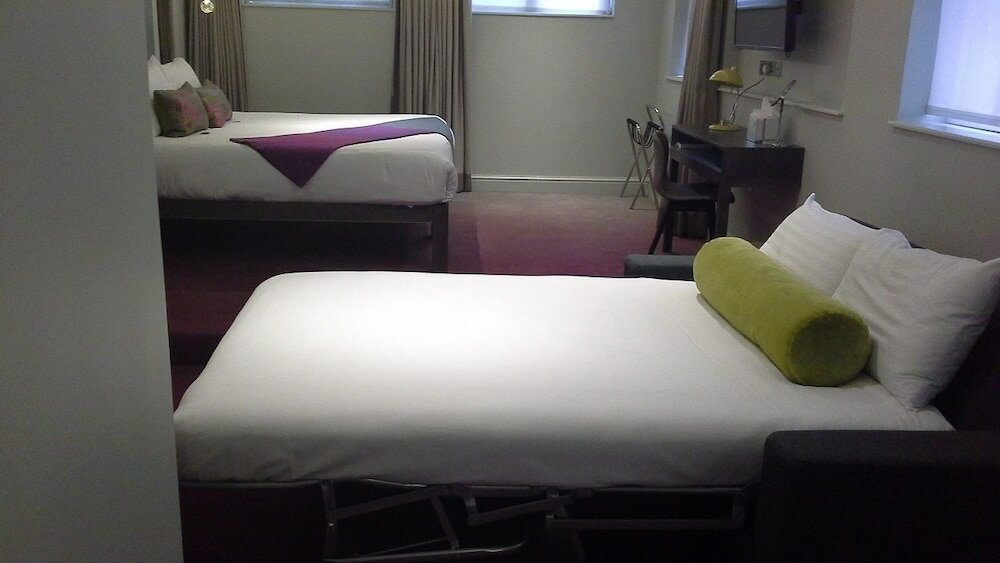 Executive Suite, Ensuite