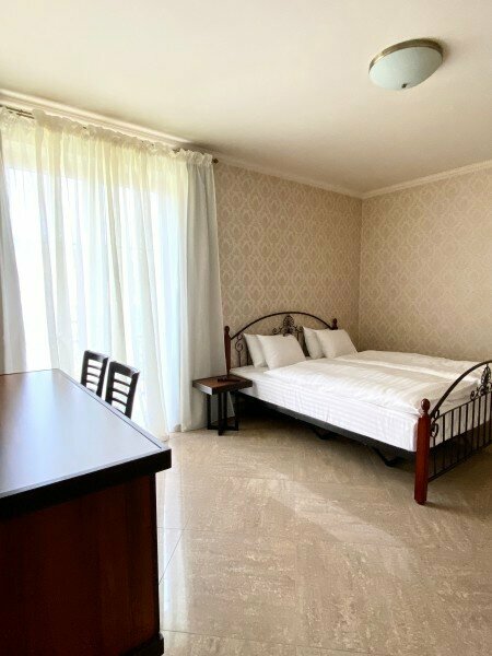 Большой двухместный номер с 1 кроватью