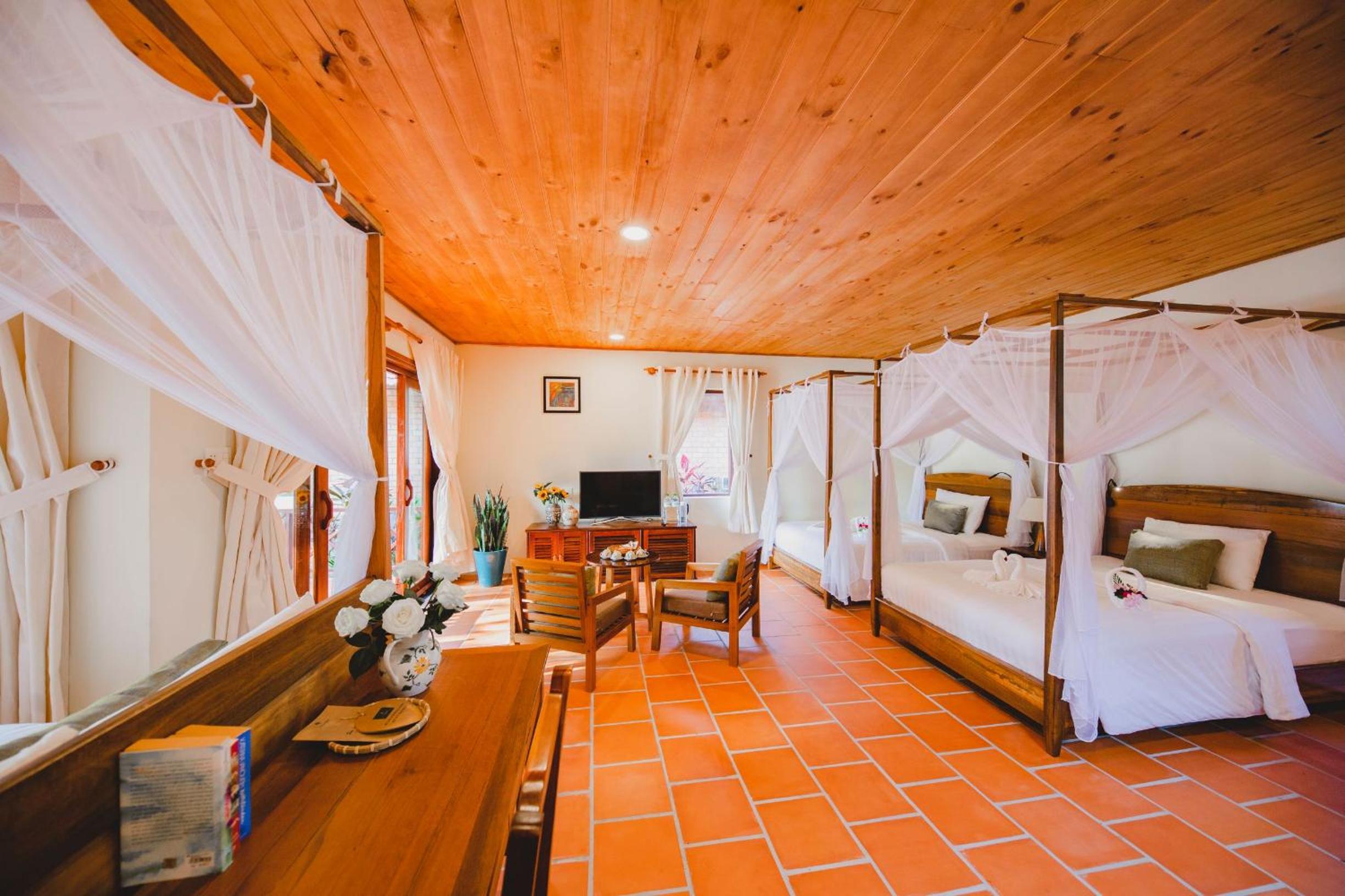 Quadruple Room with Sea View